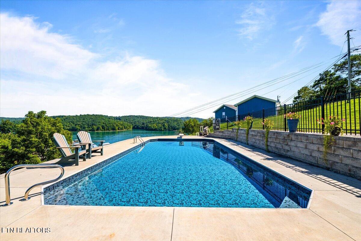 159 Reflection Lane Lafollette TN 37766