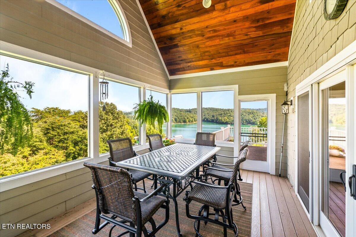 159 Reflection Lane Lafollette TN 37766