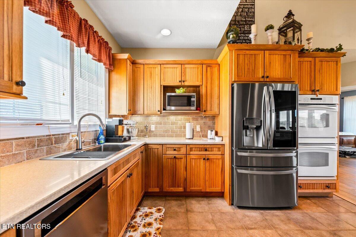 159 Reflection Lane Lafollette TN 37766