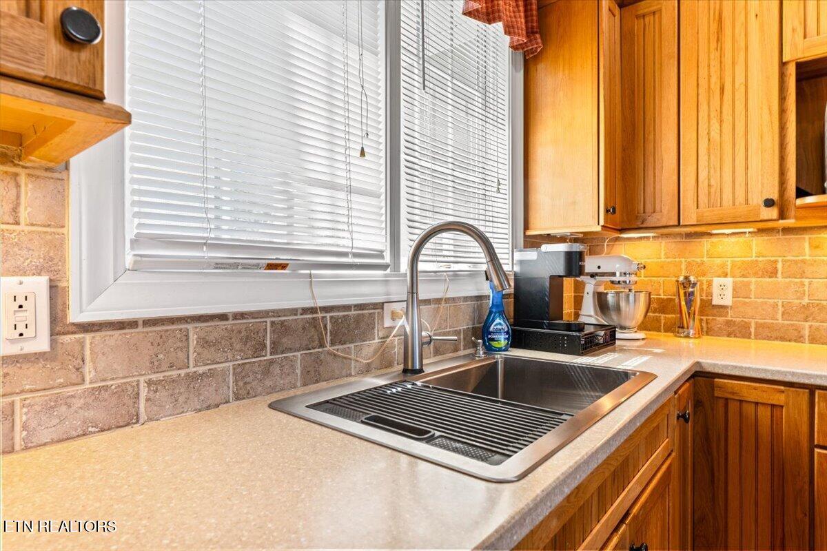 159 Reflection Lane Lafollette TN 37766