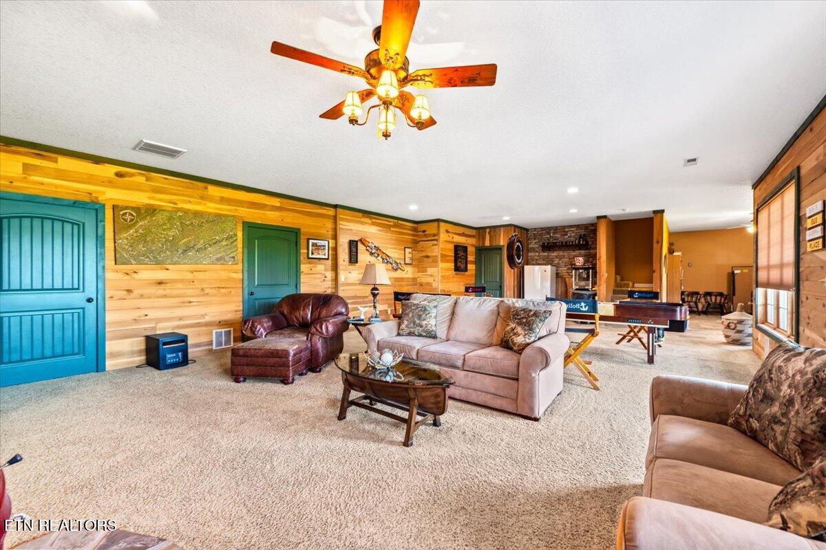 159 Reflection Lane Lafollette TN 37766