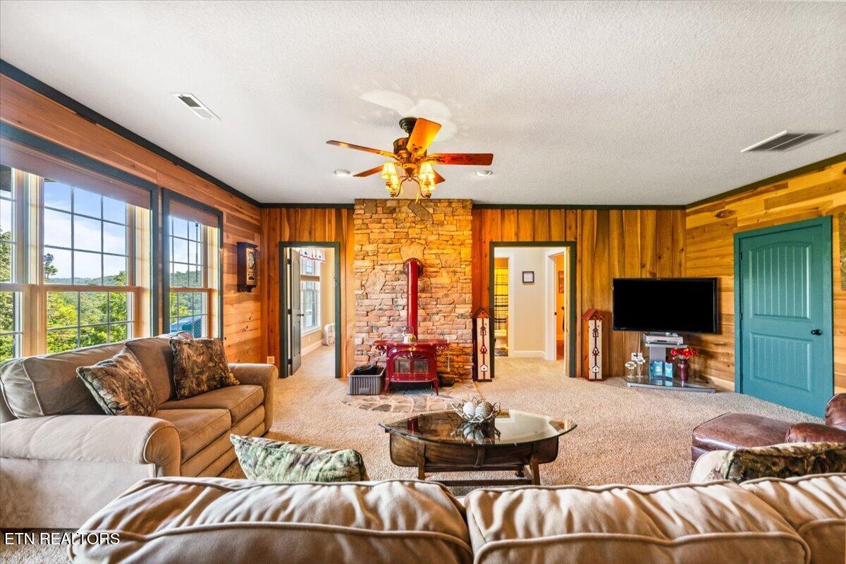 159 Reflection Lane Lafollette TN 37766
