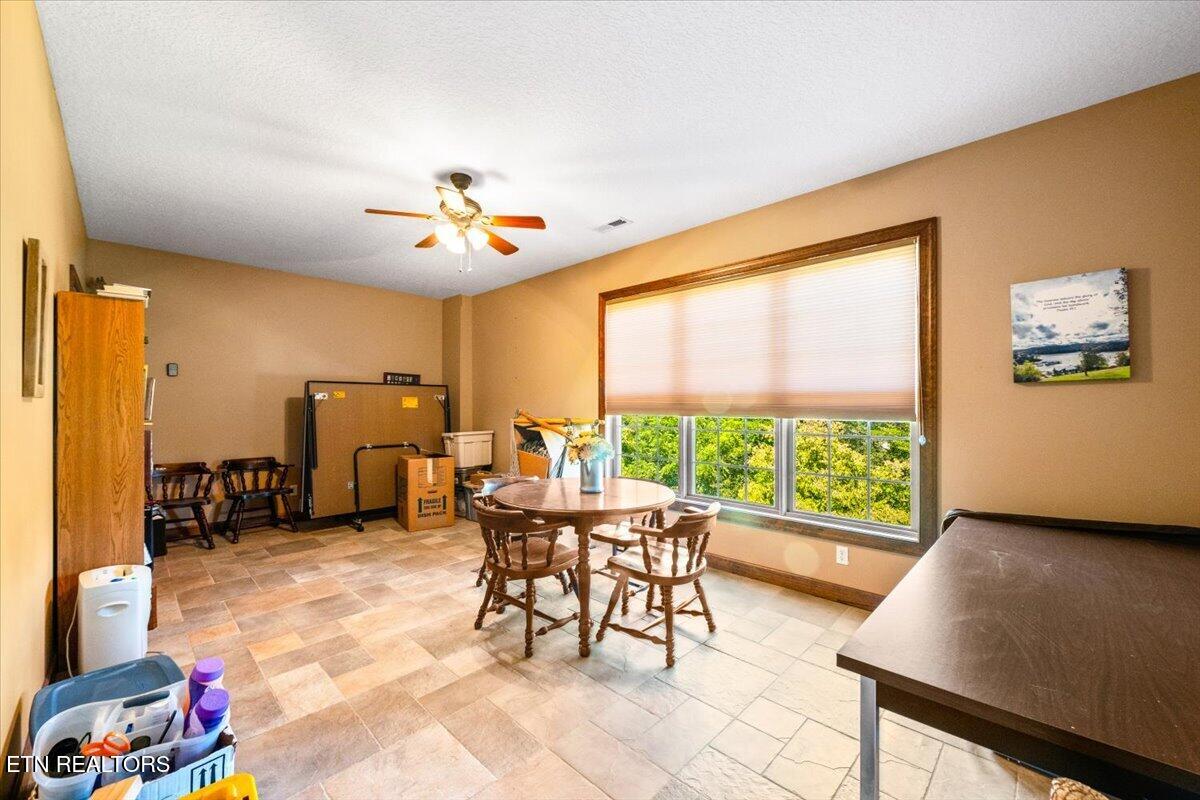 159 Reflection Lane Lafollette TN 37766