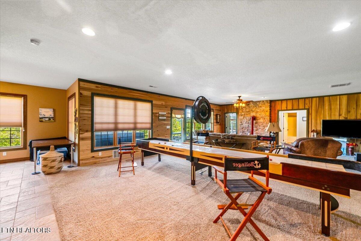 159 Reflection Lane Lafollette TN 37766