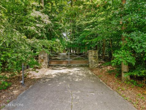 2000 Lawnville Road Kingston TN 37763