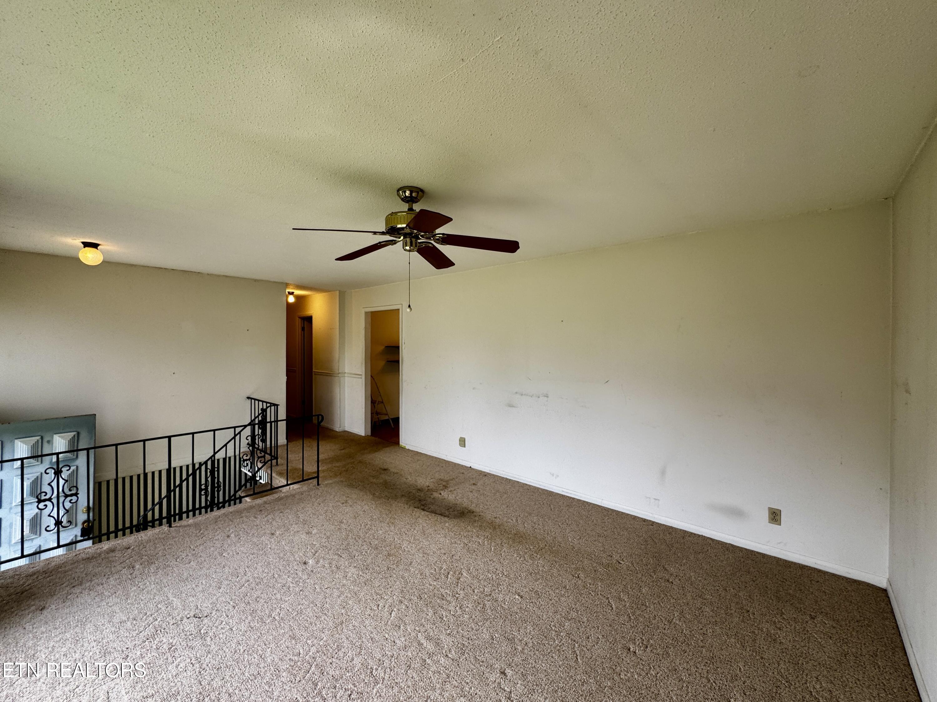 7512 S Whispering Oak Circle Powell TN 37849