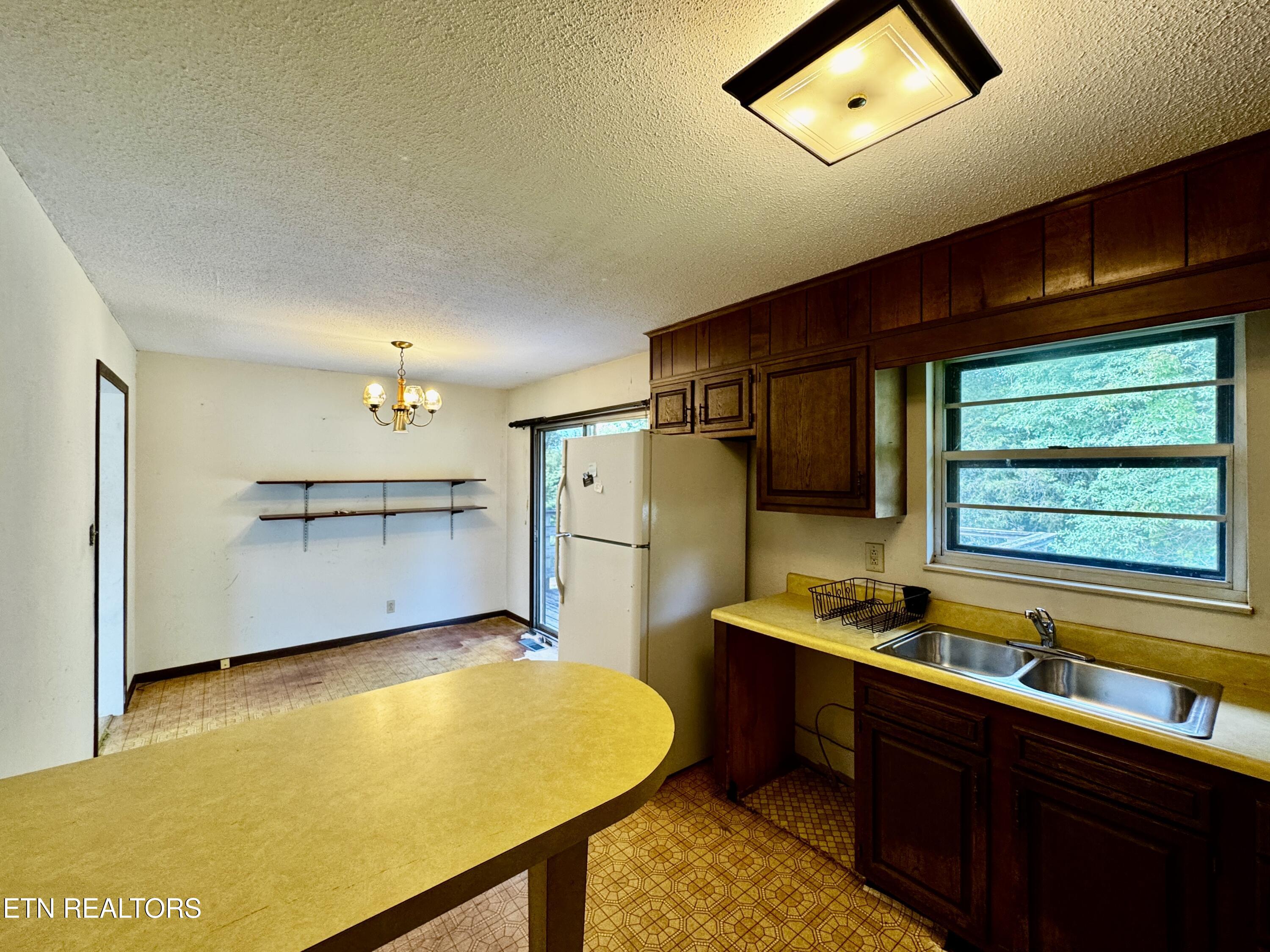 7512 S Whispering Oak Circle Powell TN 37849