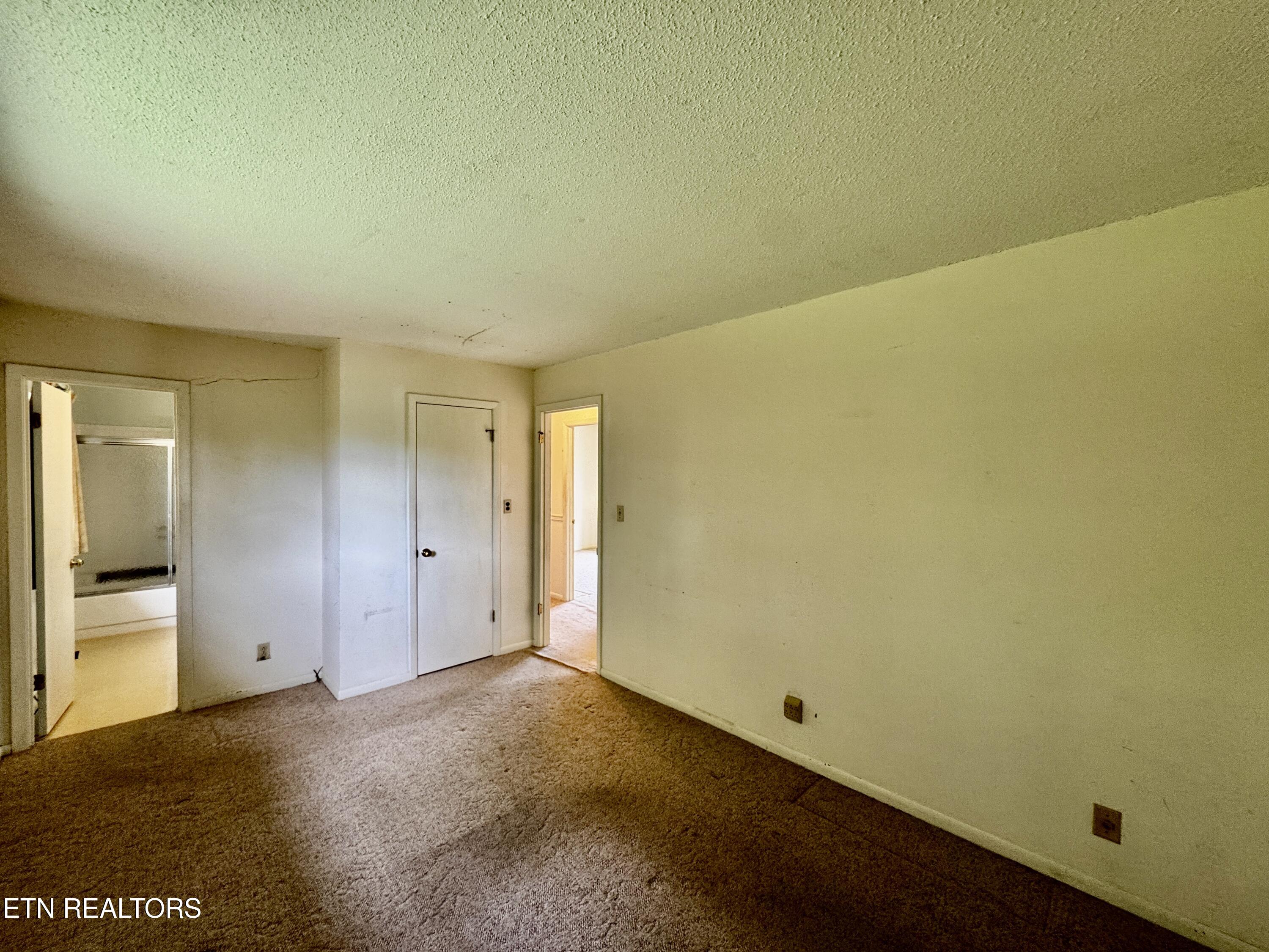 7512 S Whispering Oak Circle Powell TN 37849