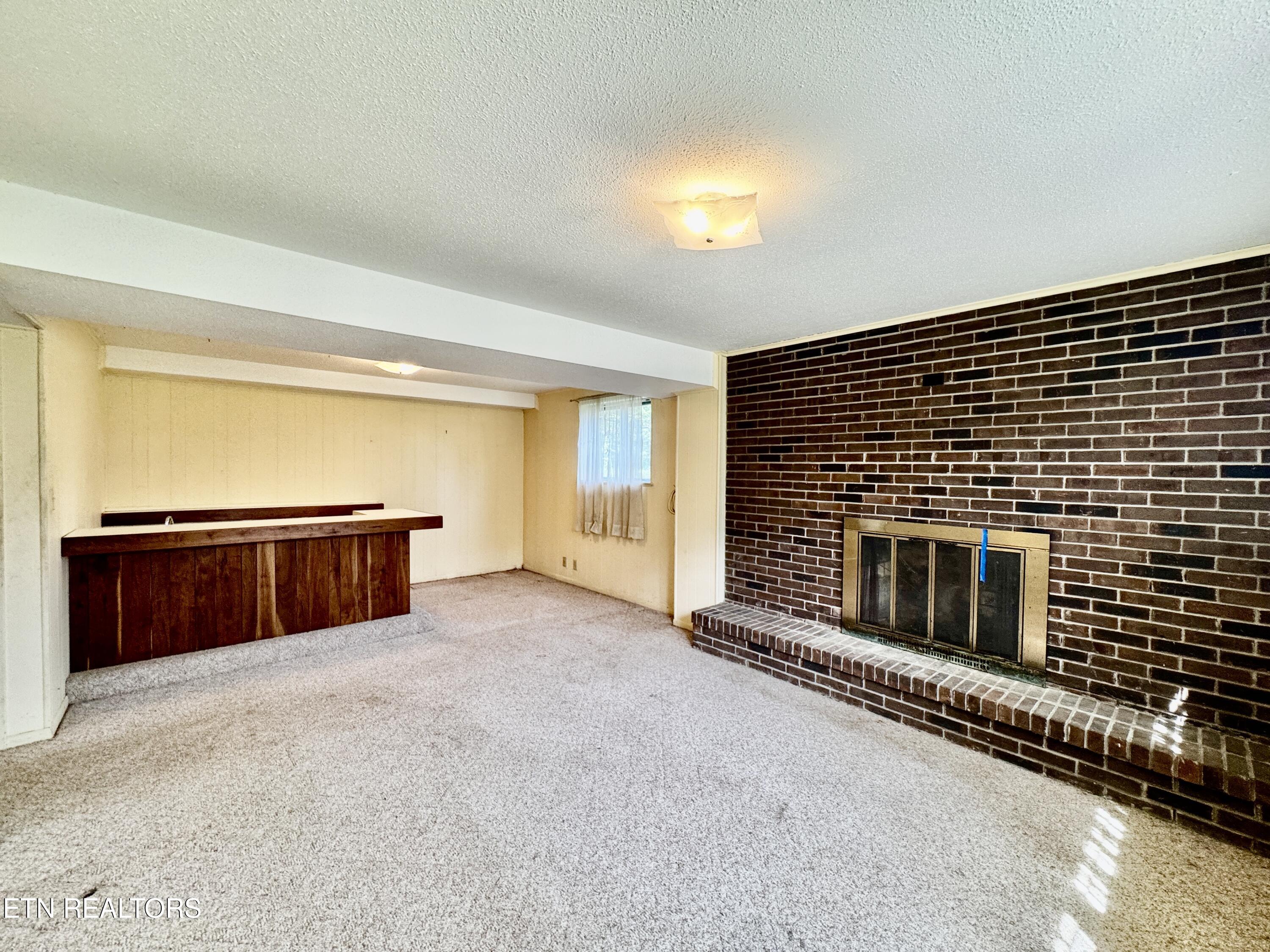 7512 S Whispering Oak Circle Powell TN 37849