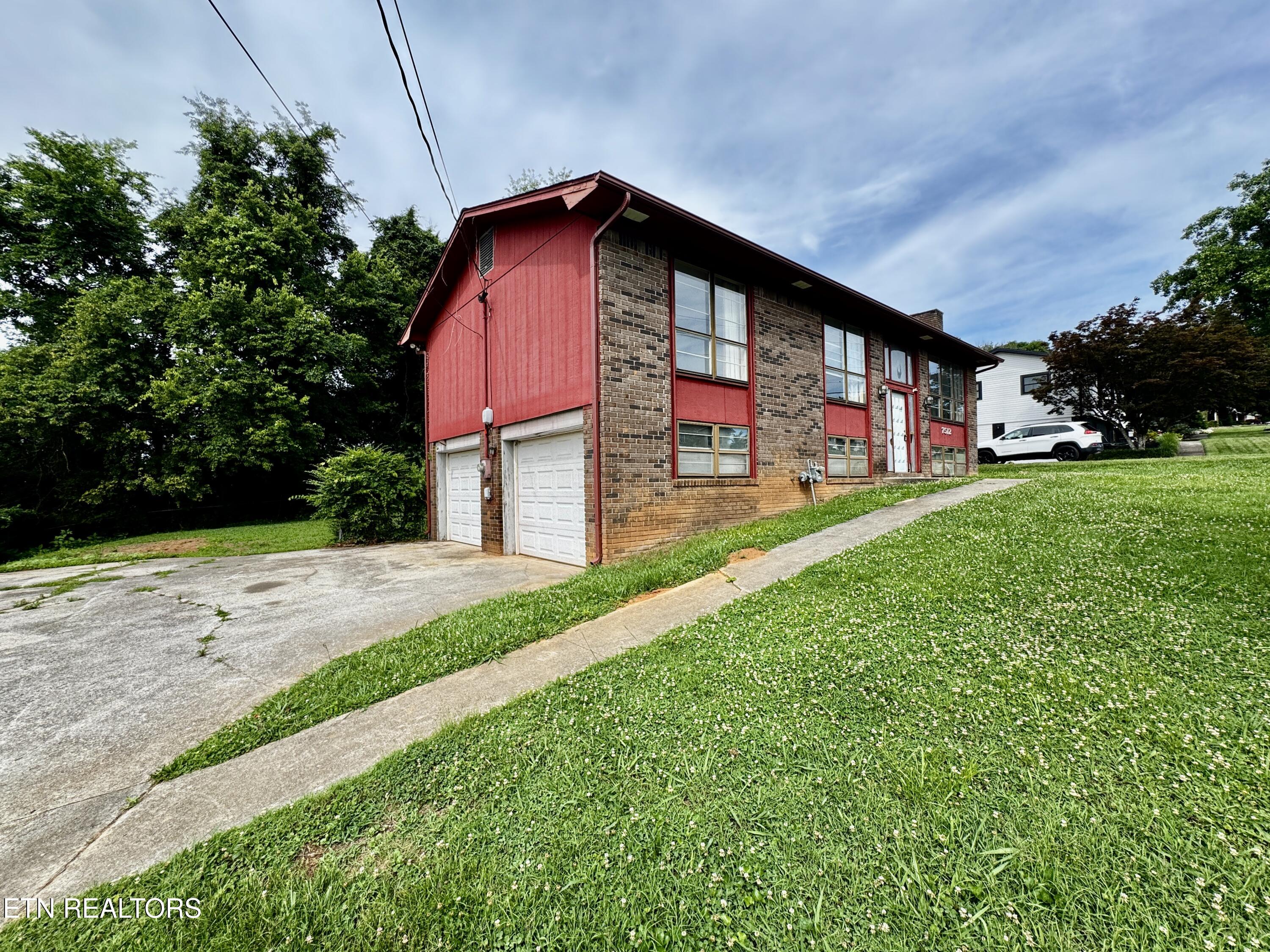 7512 S Whispering Oak Circle Powell TN 37849