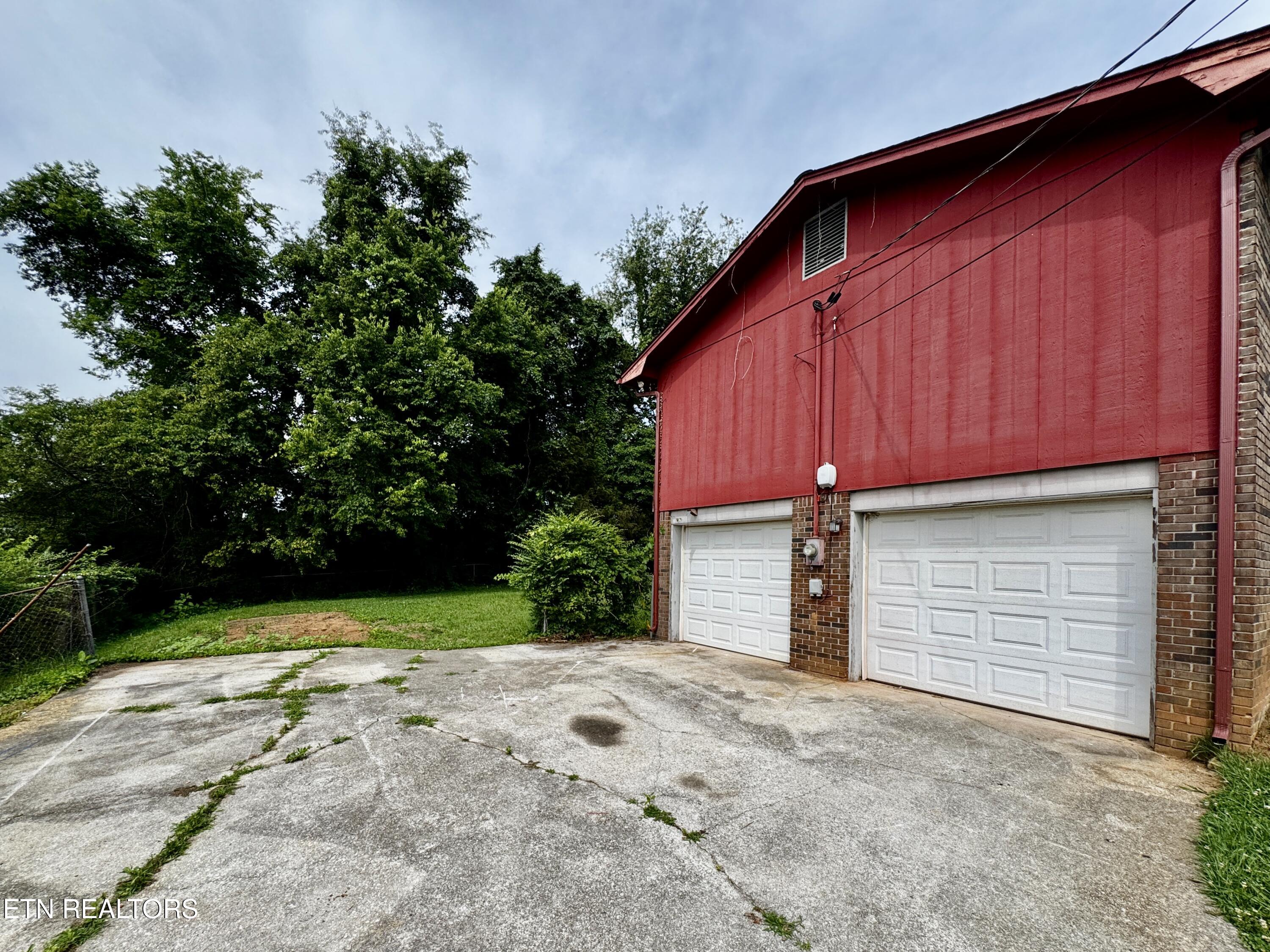 7512 S Whispering Oak Circle Powell TN 37849