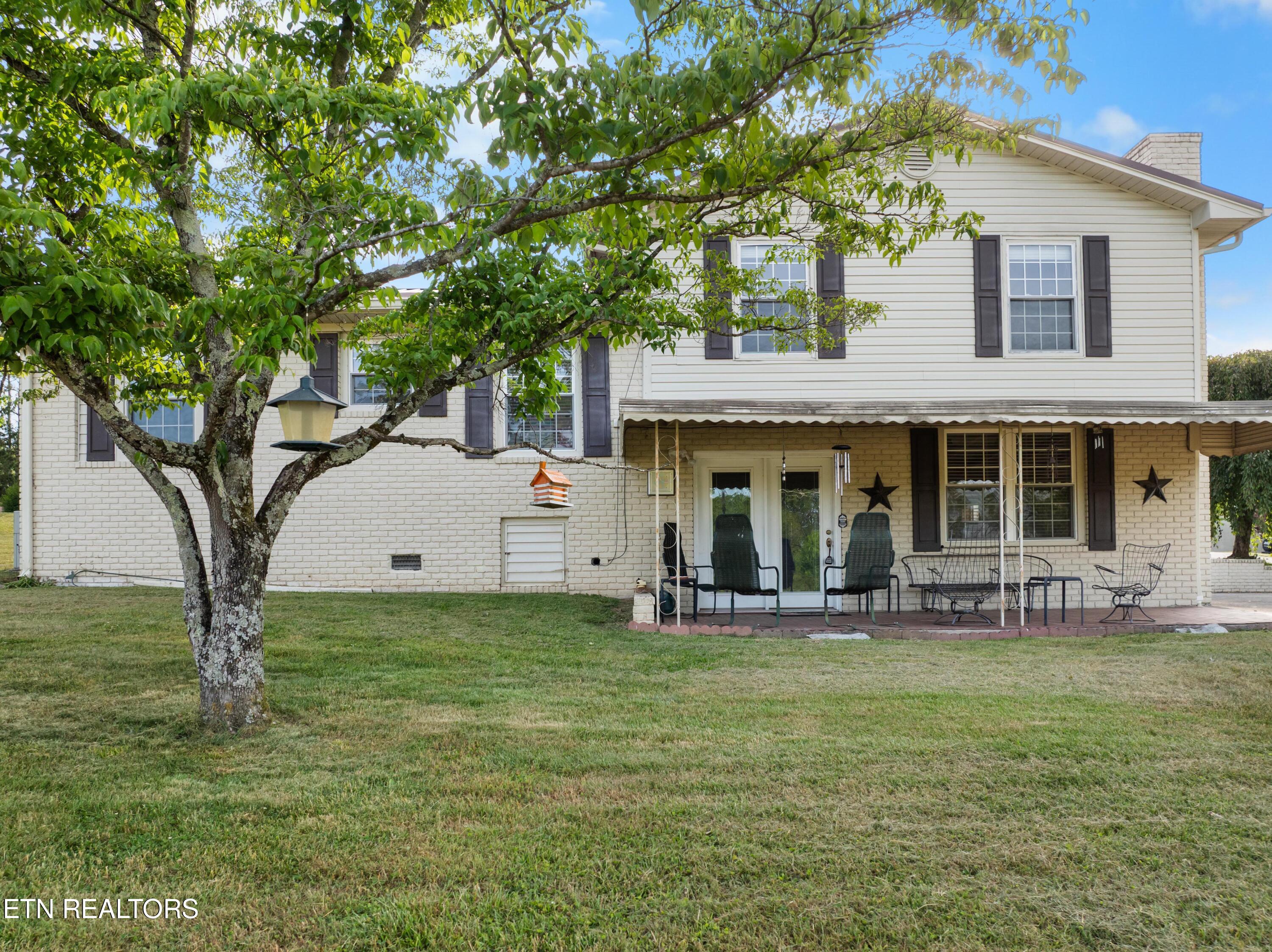121 E Village Circle Lafollette TN 37766