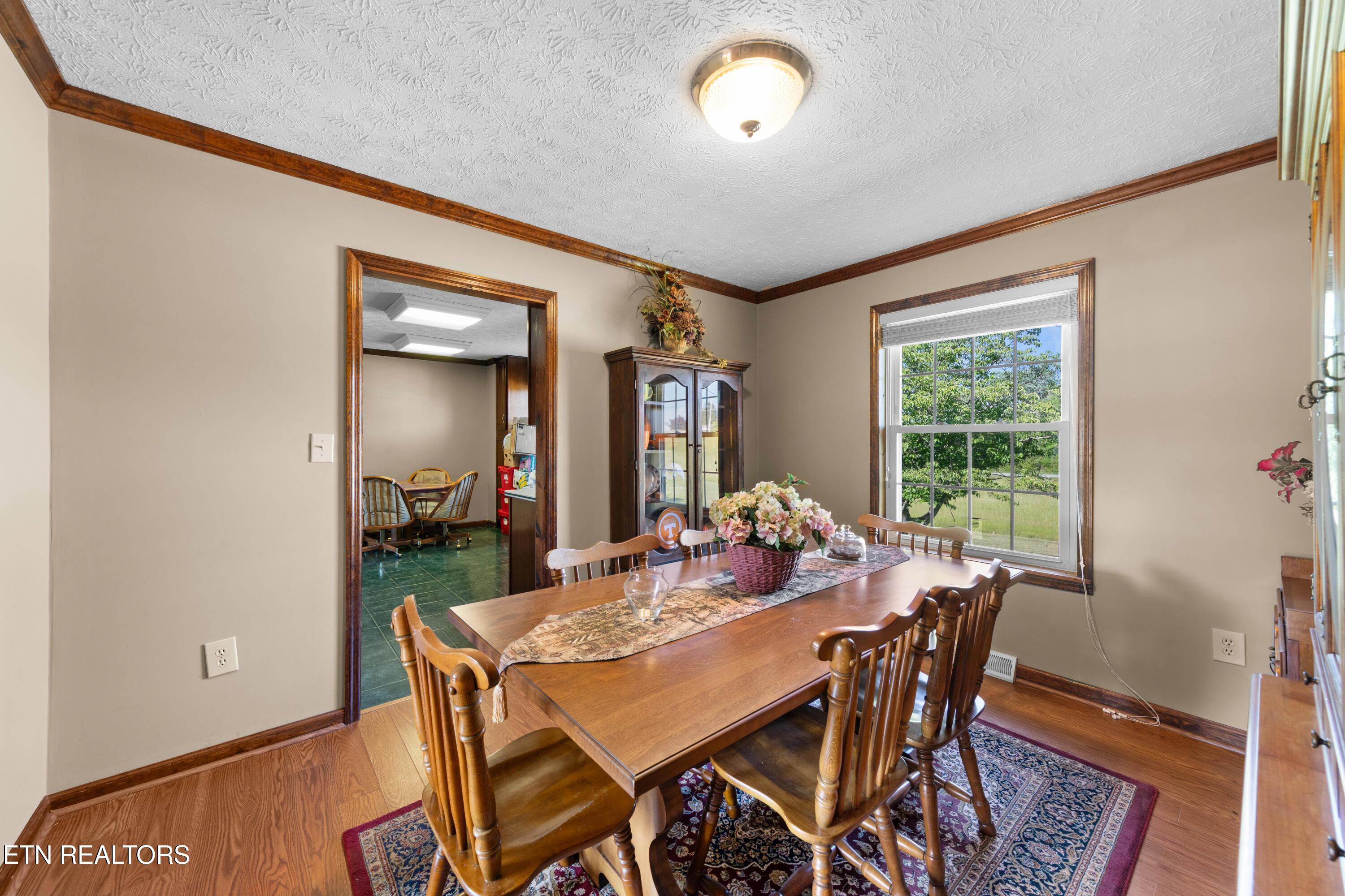 121 E Village Circle Lafollette TN 37766