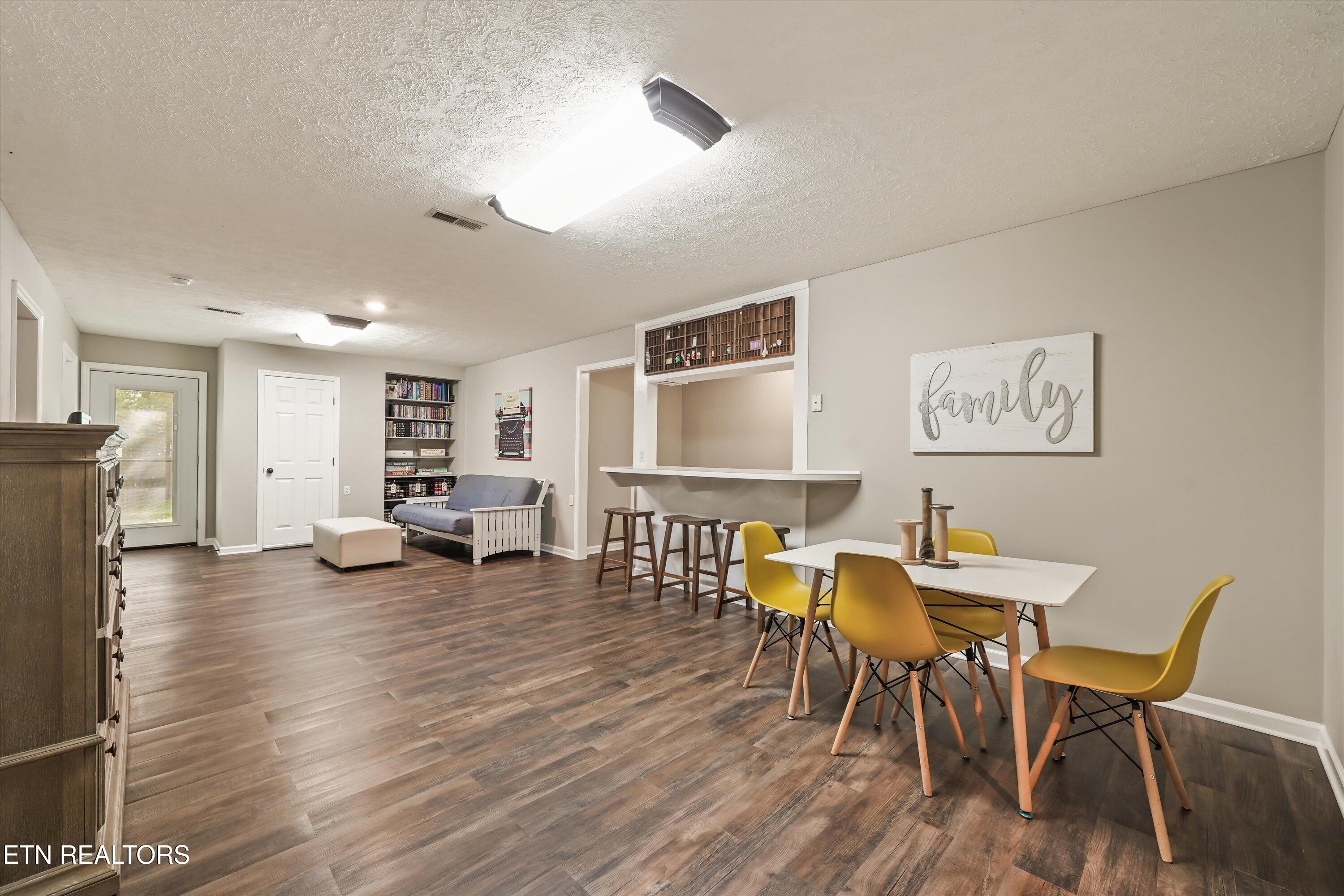 7523 Oak Ridge Highway Knoxville TN 37931