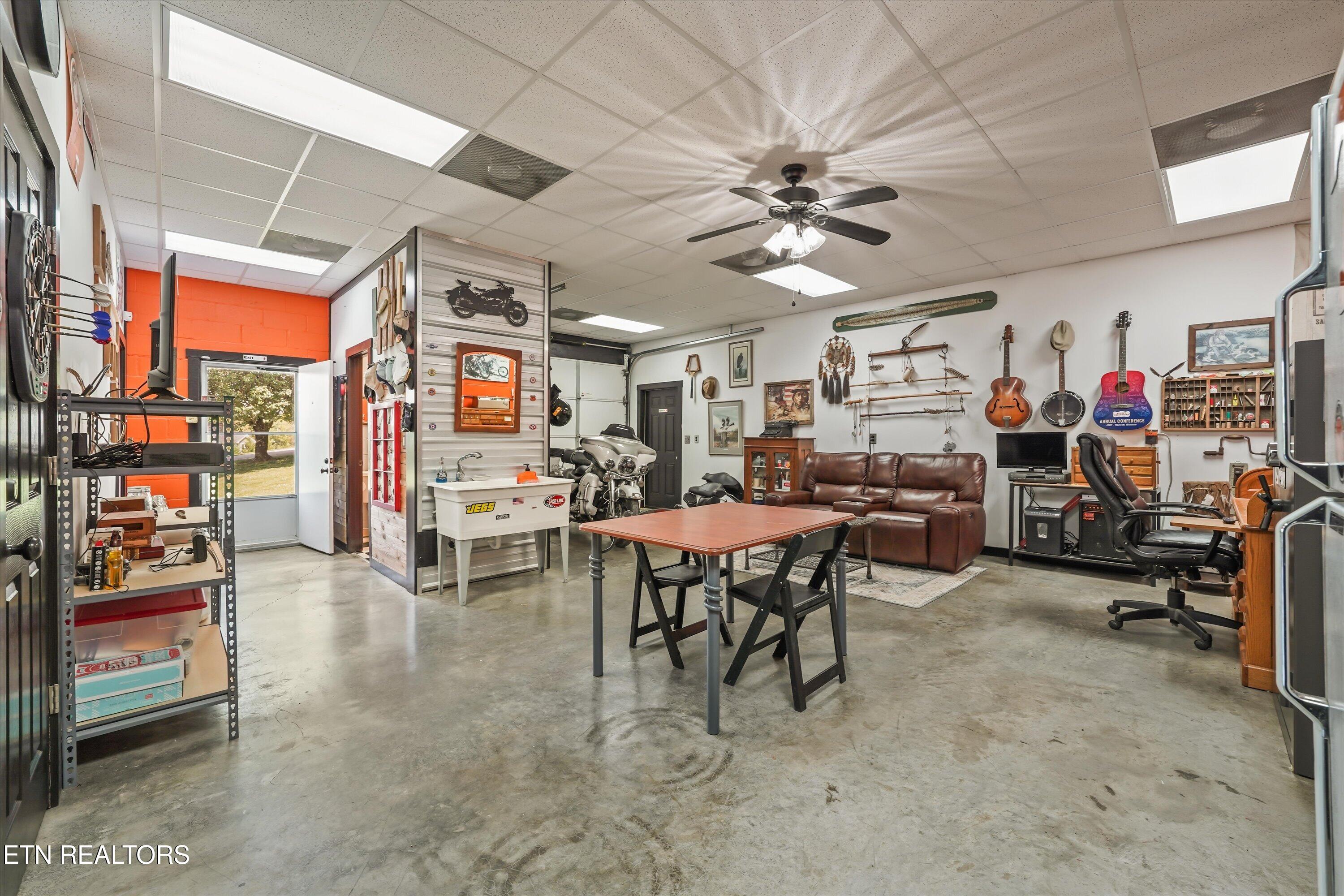 7523 Oak Ridge Highway Knoxville TN 37931