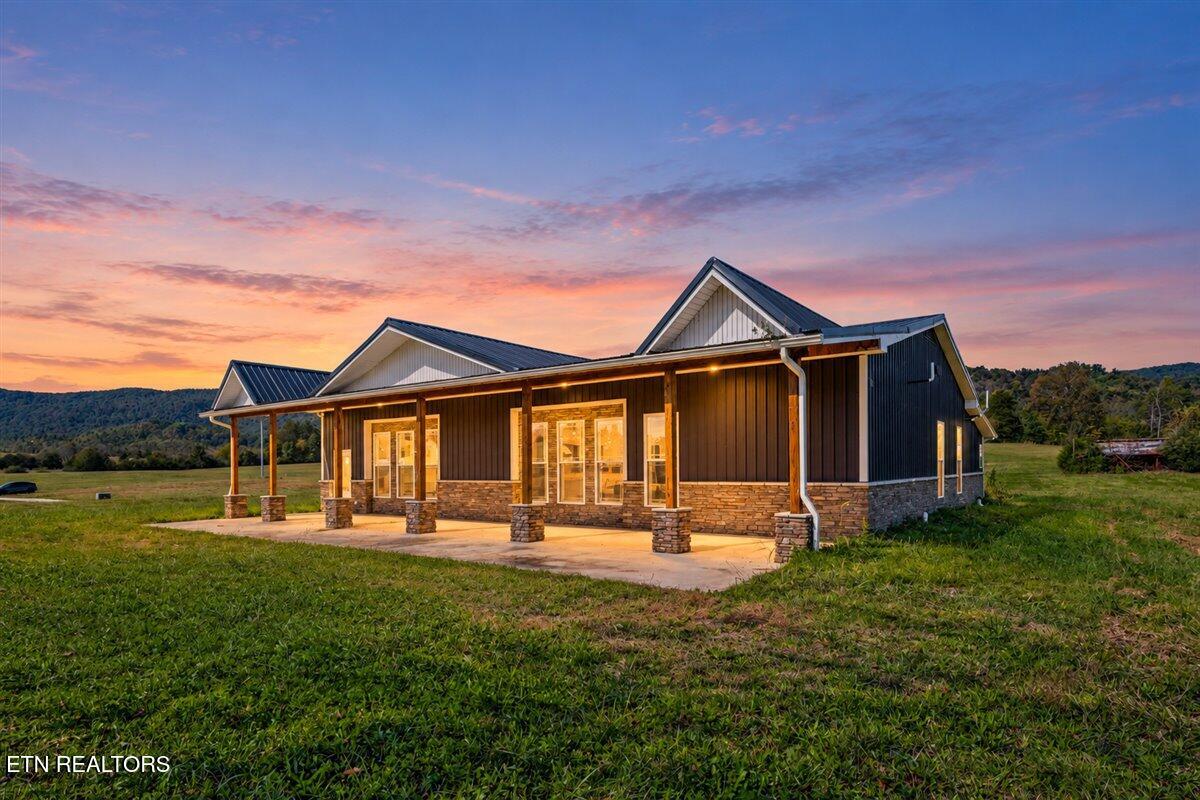 522 Lavender View Lane Speedwell TN 37870
