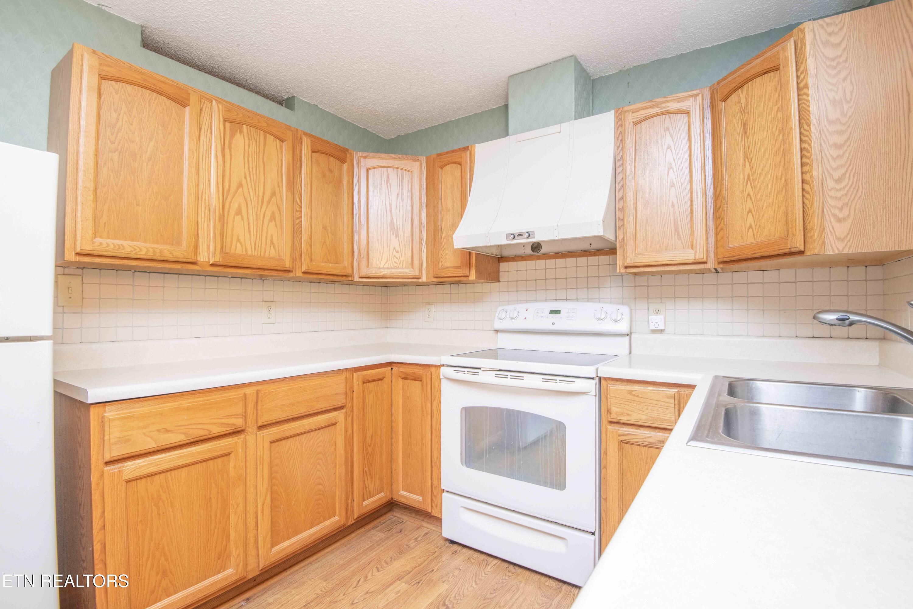 1732 Maplecrest Drive Louisville TN 37777