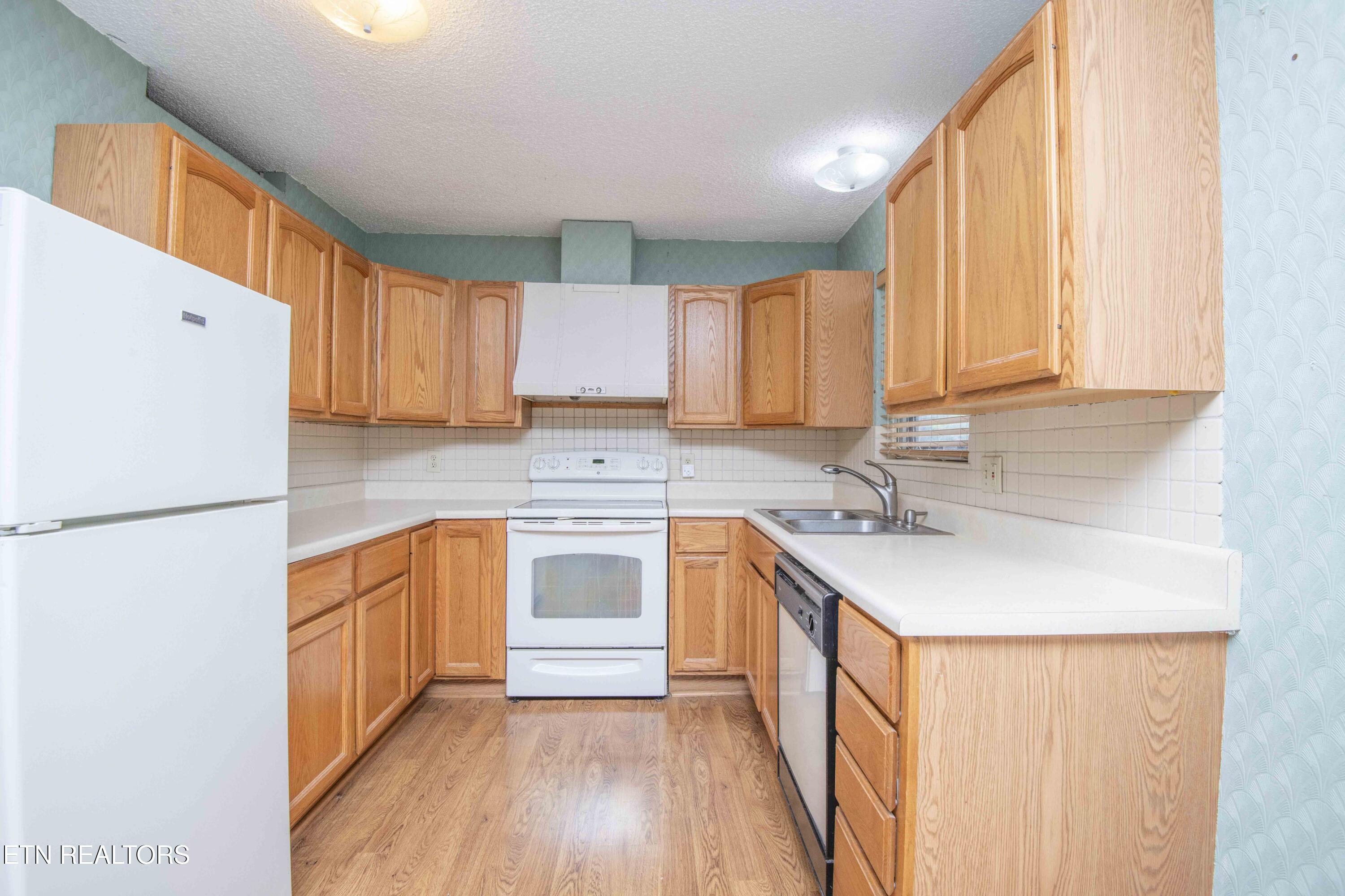 1732 Maplecrest Drive Louisville TN 37777
