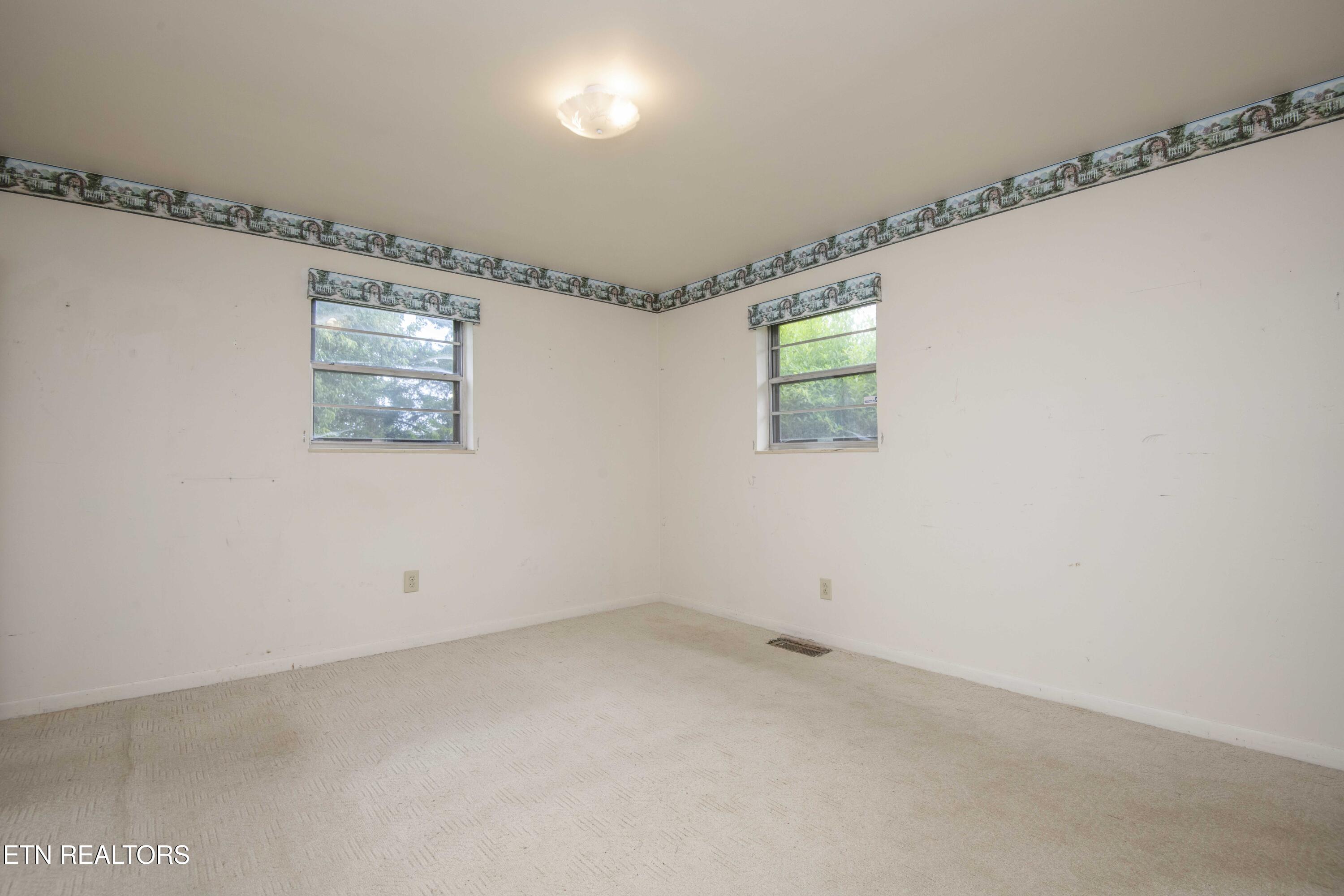 1732 Maplecrest Drive Louisville TN 37777