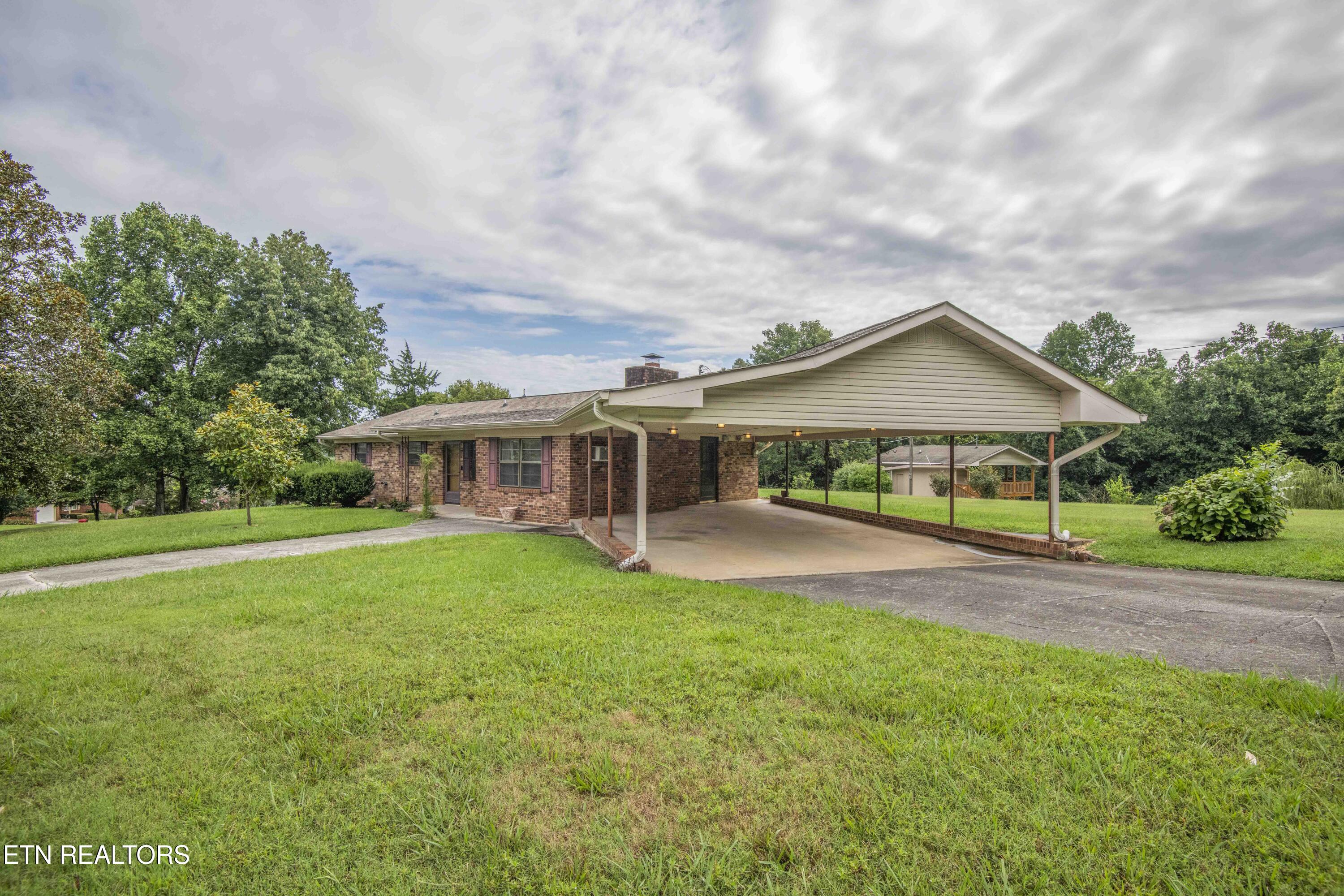 1732 Maplecrest Drive Louisville TN 37777