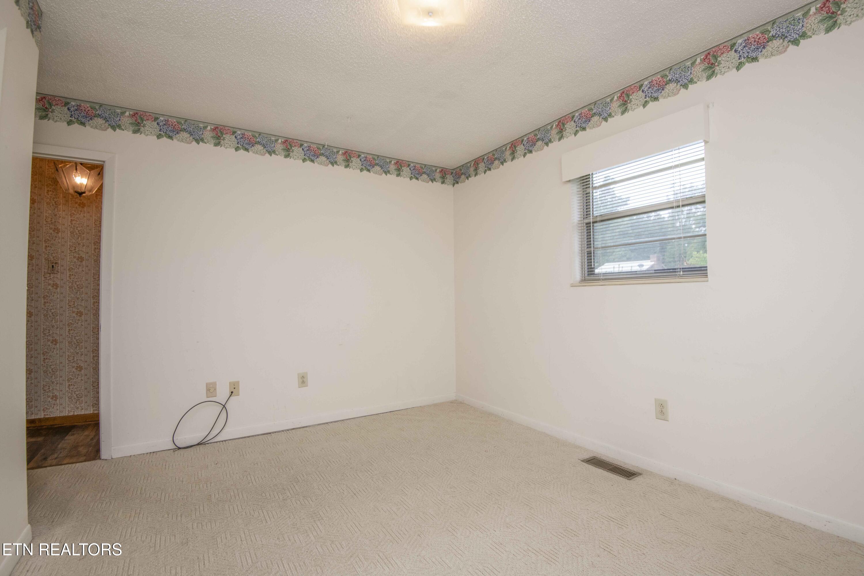 1732 Maplecrest Drive Louisville TN 37777