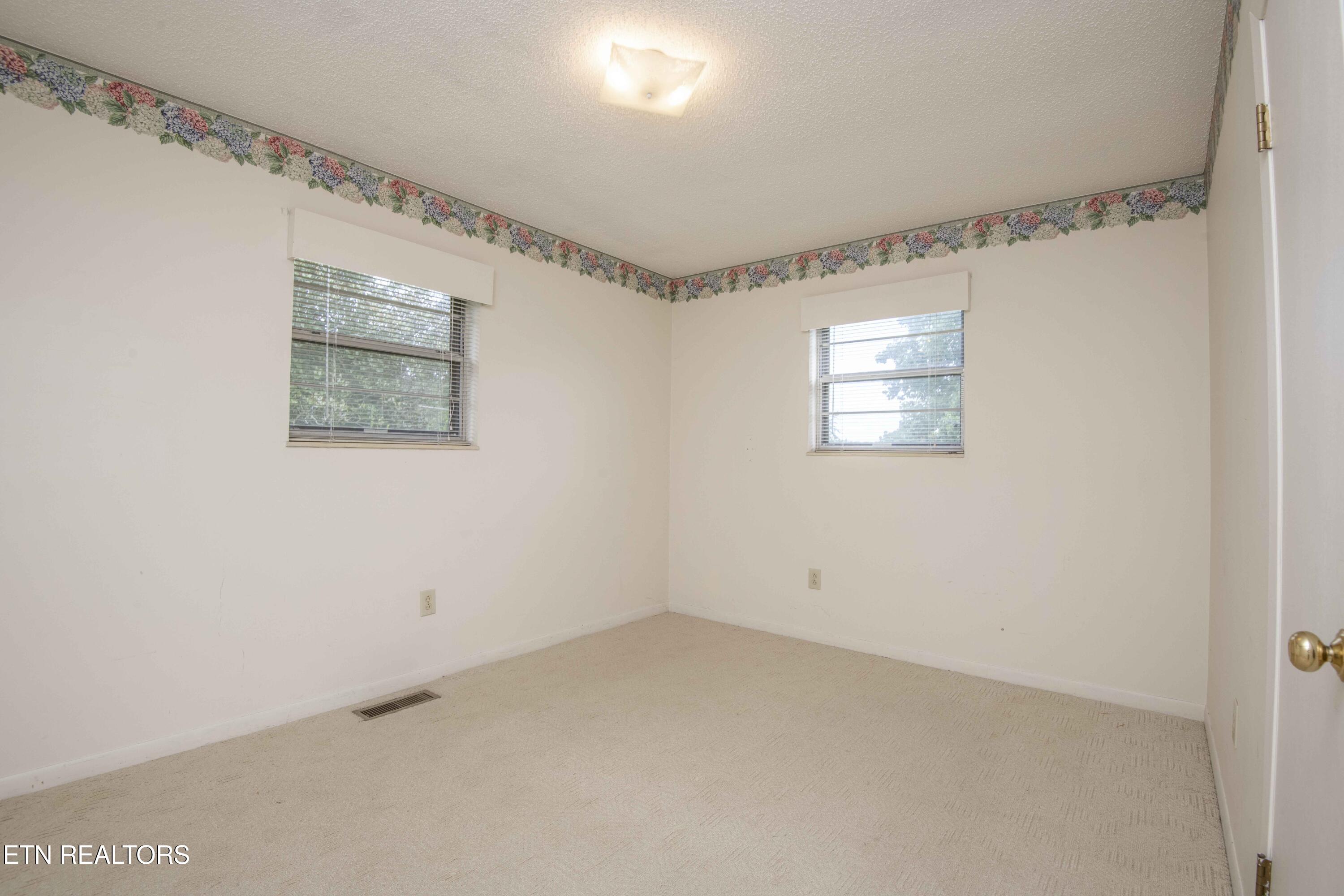 1732 Maplecrest Drive Louisville TN 37777