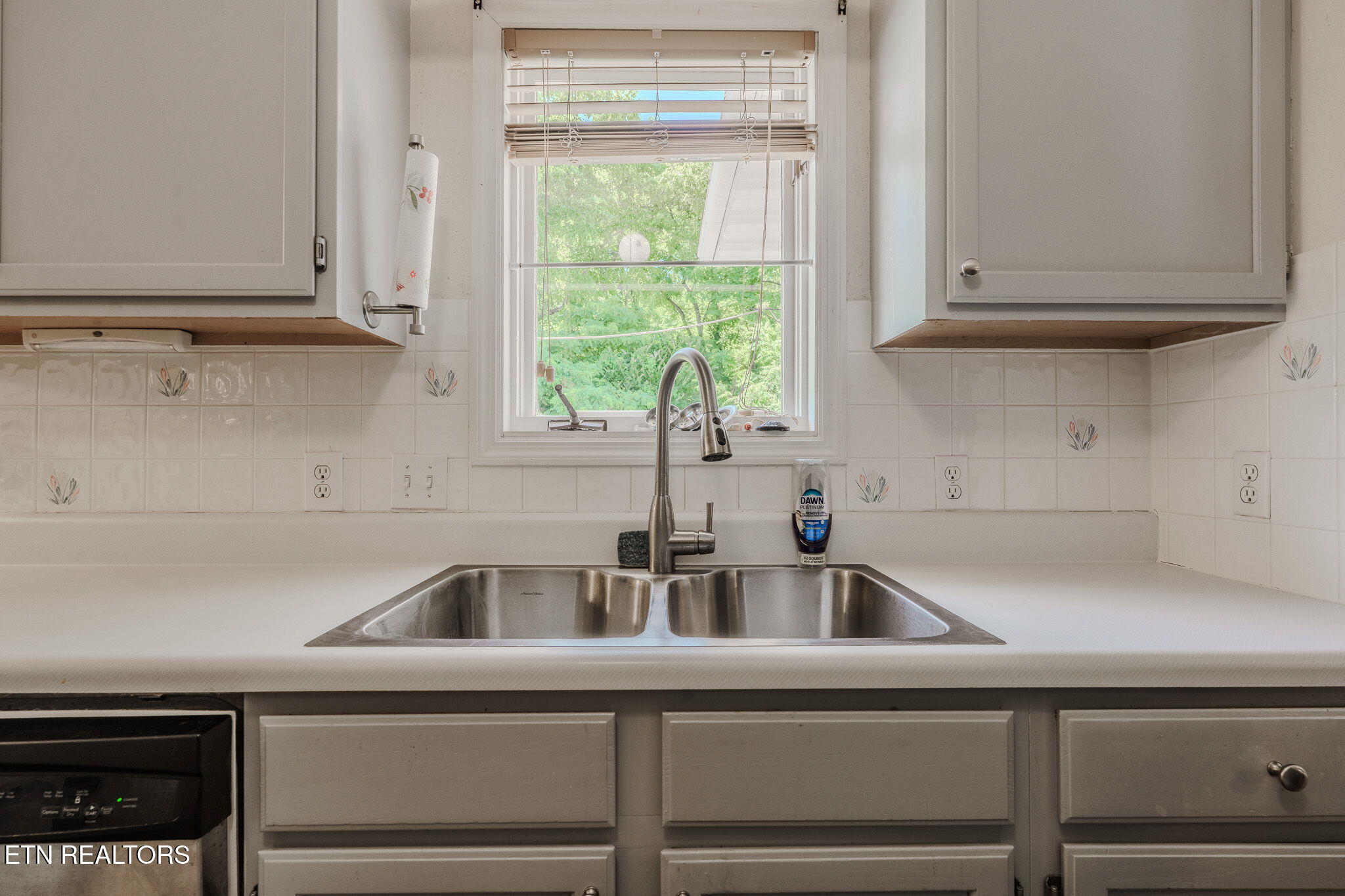 940 Hilltop Lane Kodak TN 37764