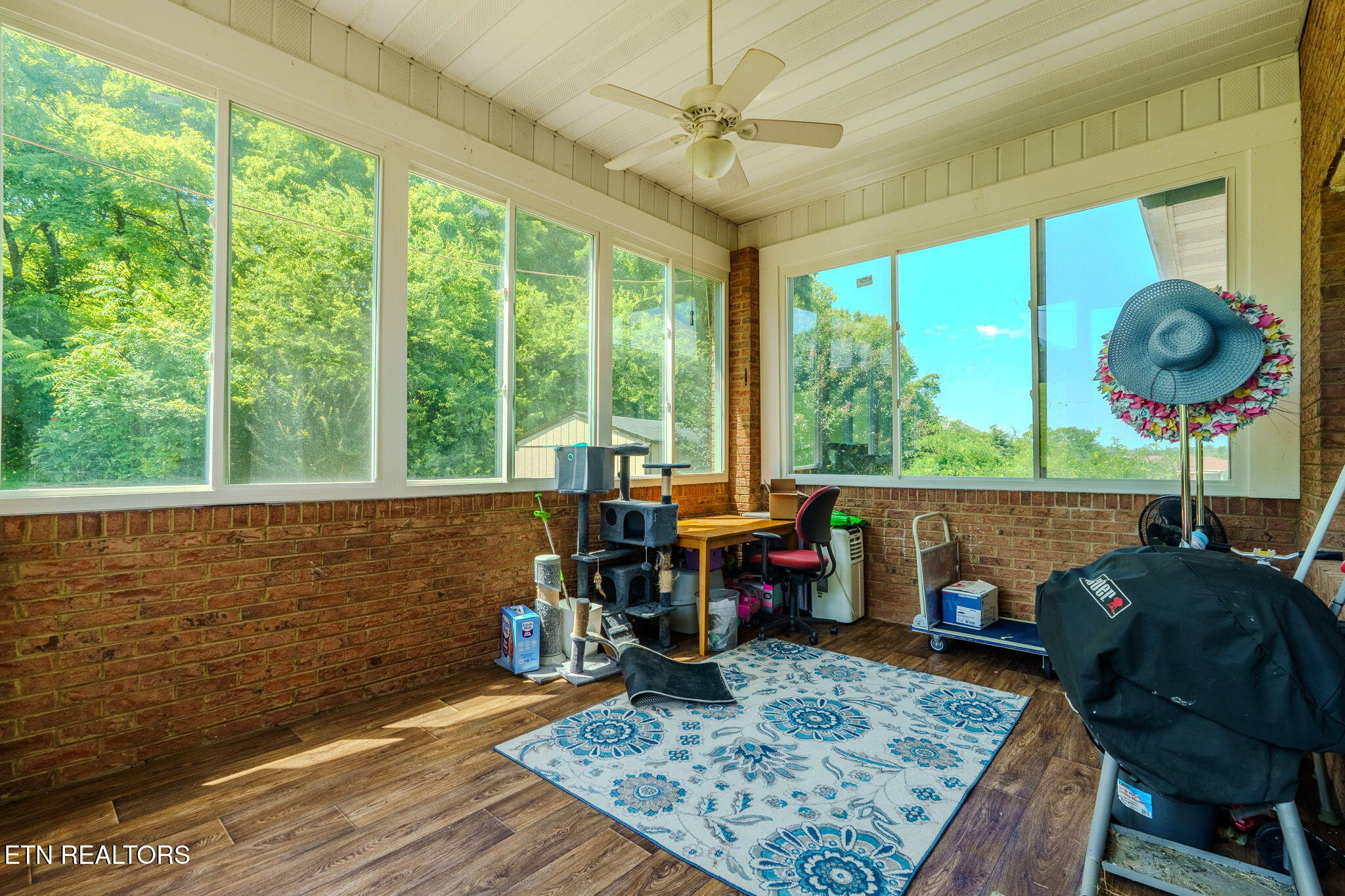 940 Hilltop Lane Kodak TN 37764