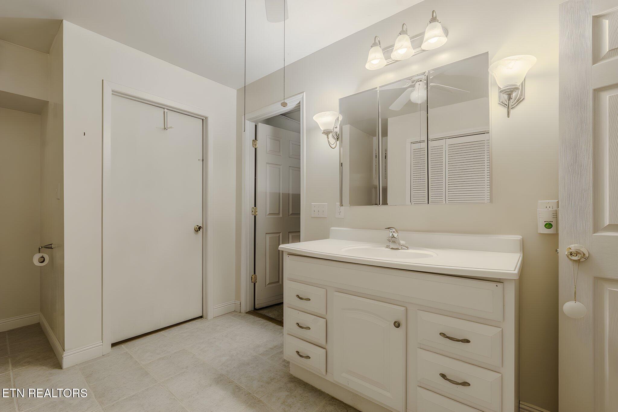 940 Hilltop Lane Kodak TN 37764