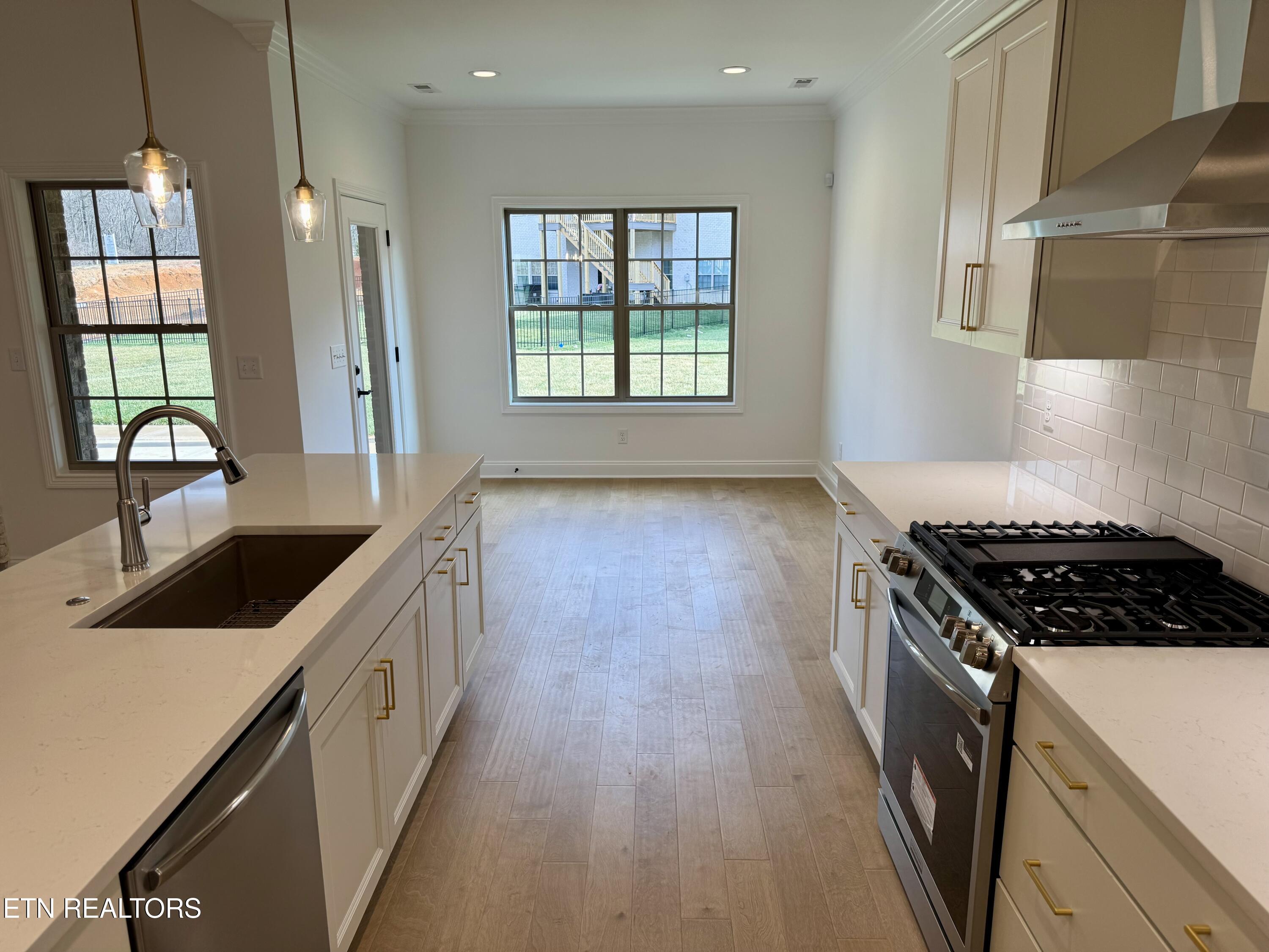 1128 Chardonnay Lane Knoxville TN 37932