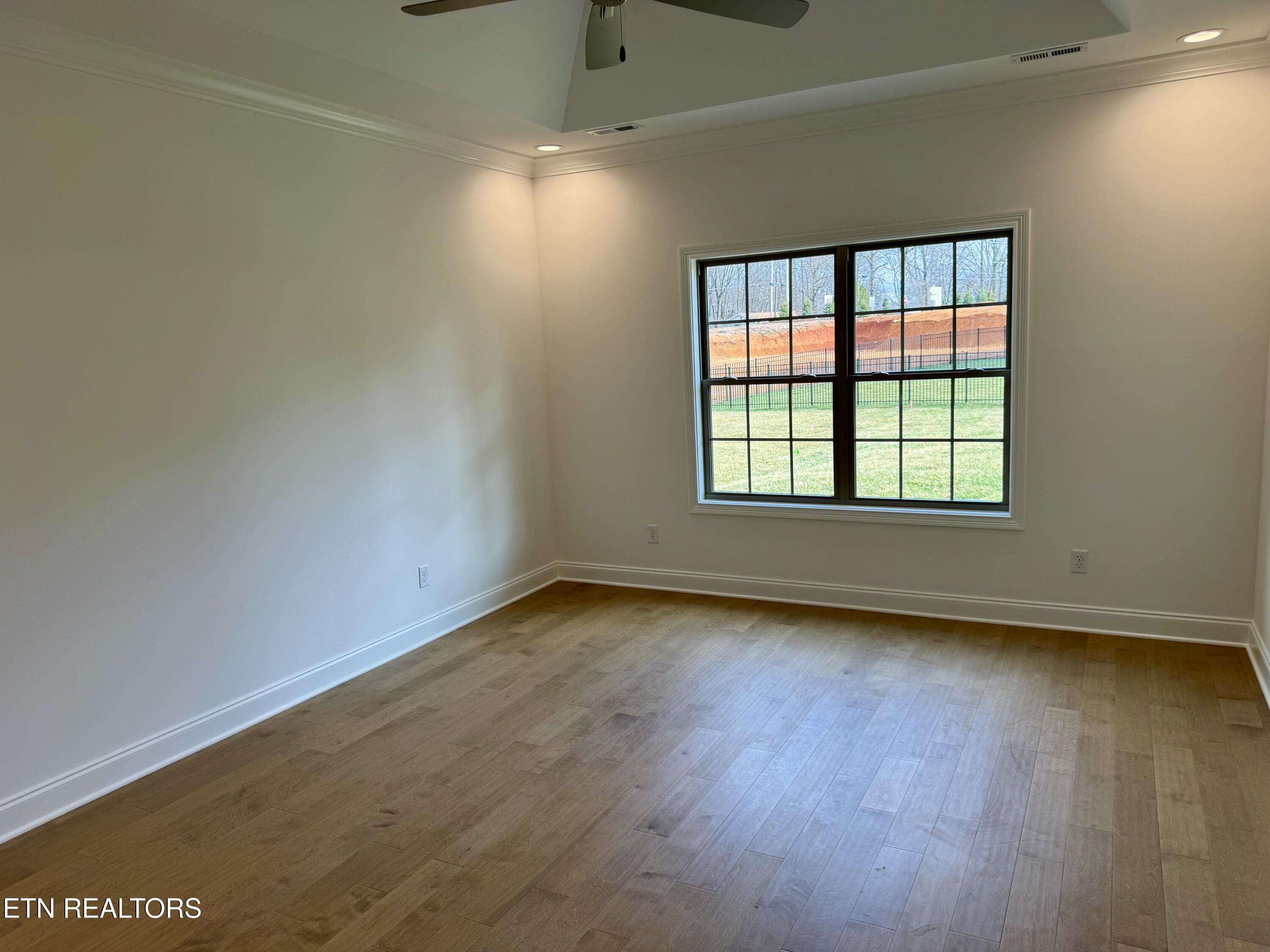 1128 Chardonnay Lane Knoxville TN 37932