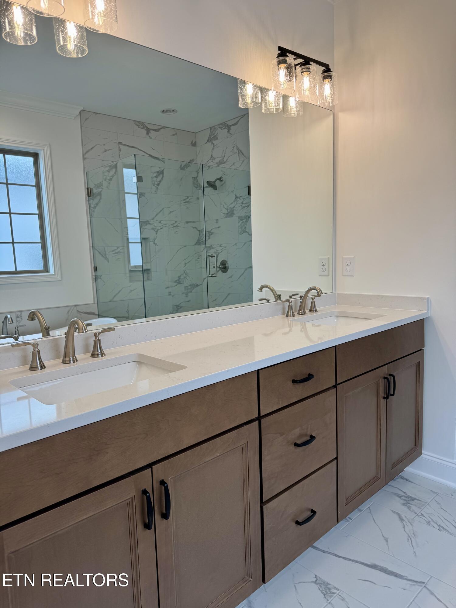 1128 Chardonnay Lane Knoxville TN 37932