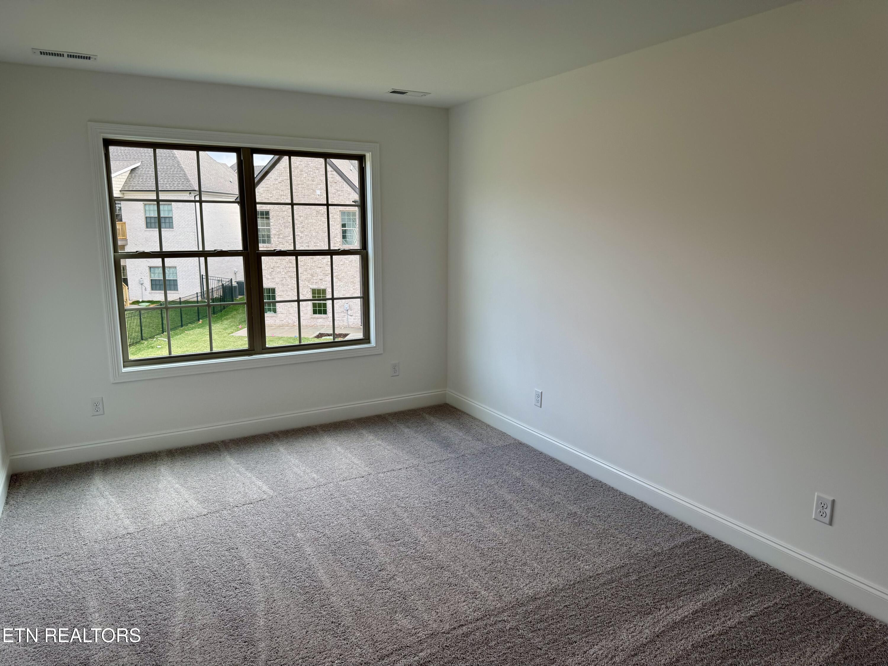 1128 Chardonnay Lane Knoxville TN 37932