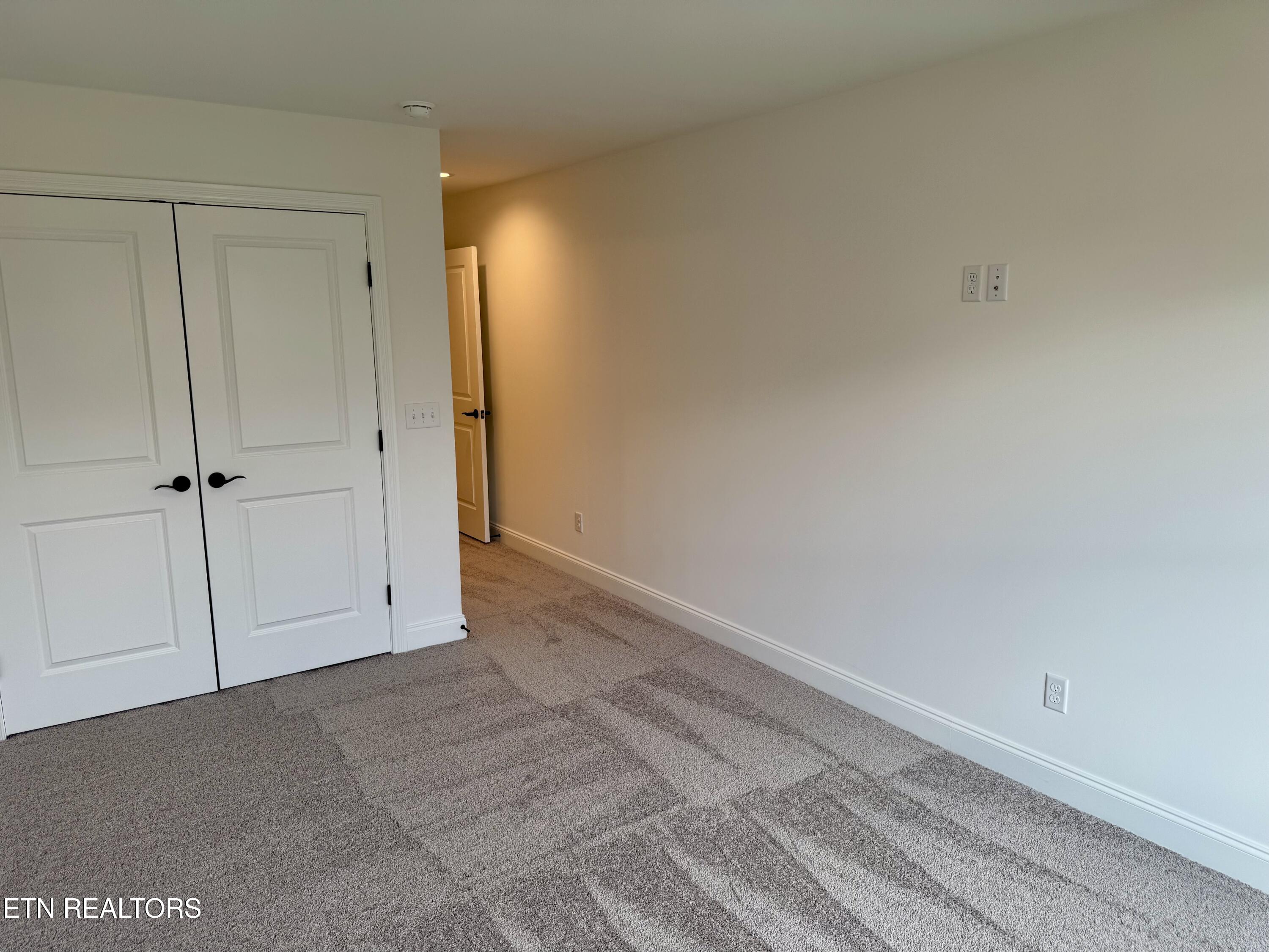 1128 Chardonnay Lane Knoxville TN 37932