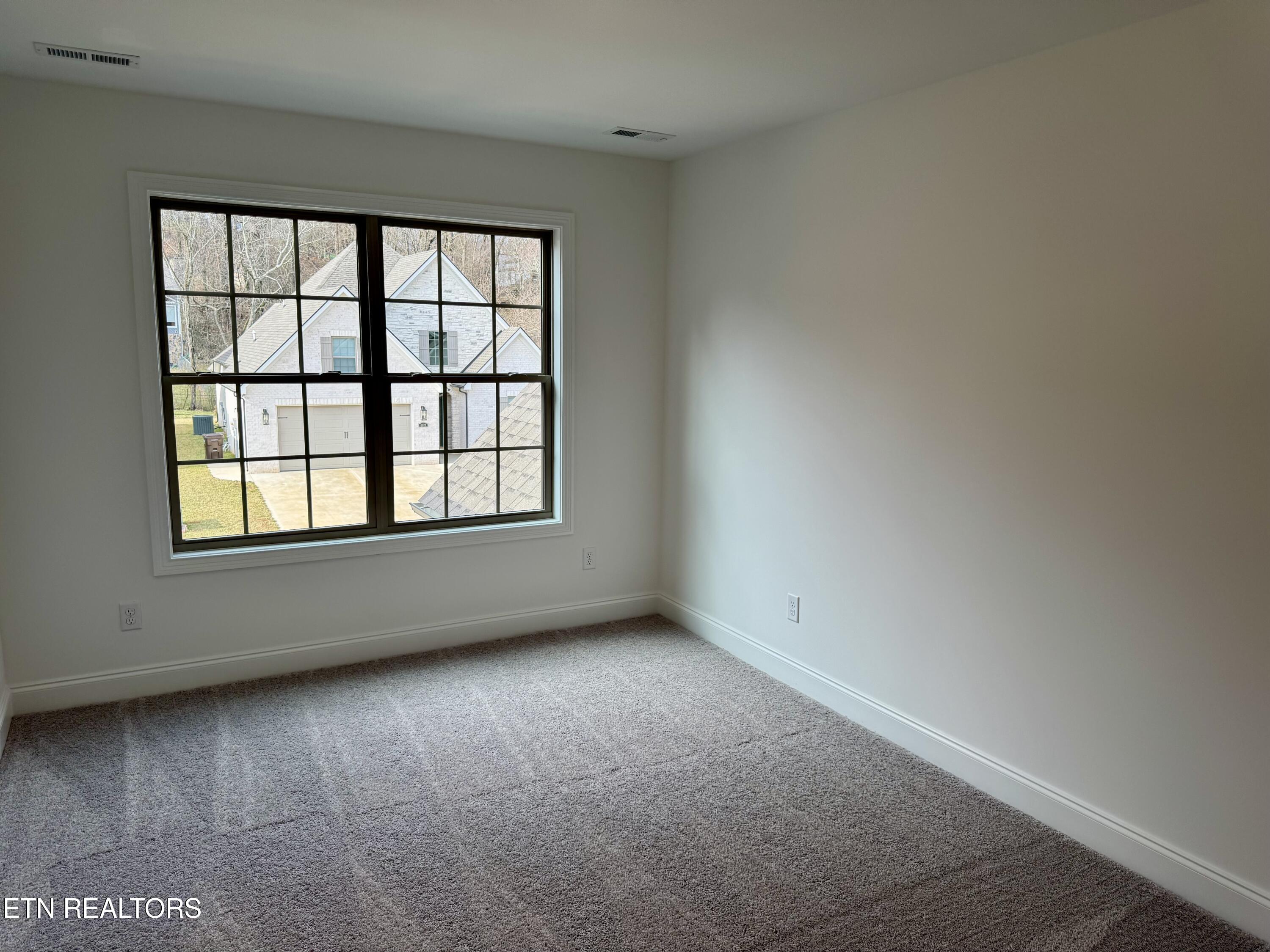 1128 Chardonnay Lane Knoxville TN 37932