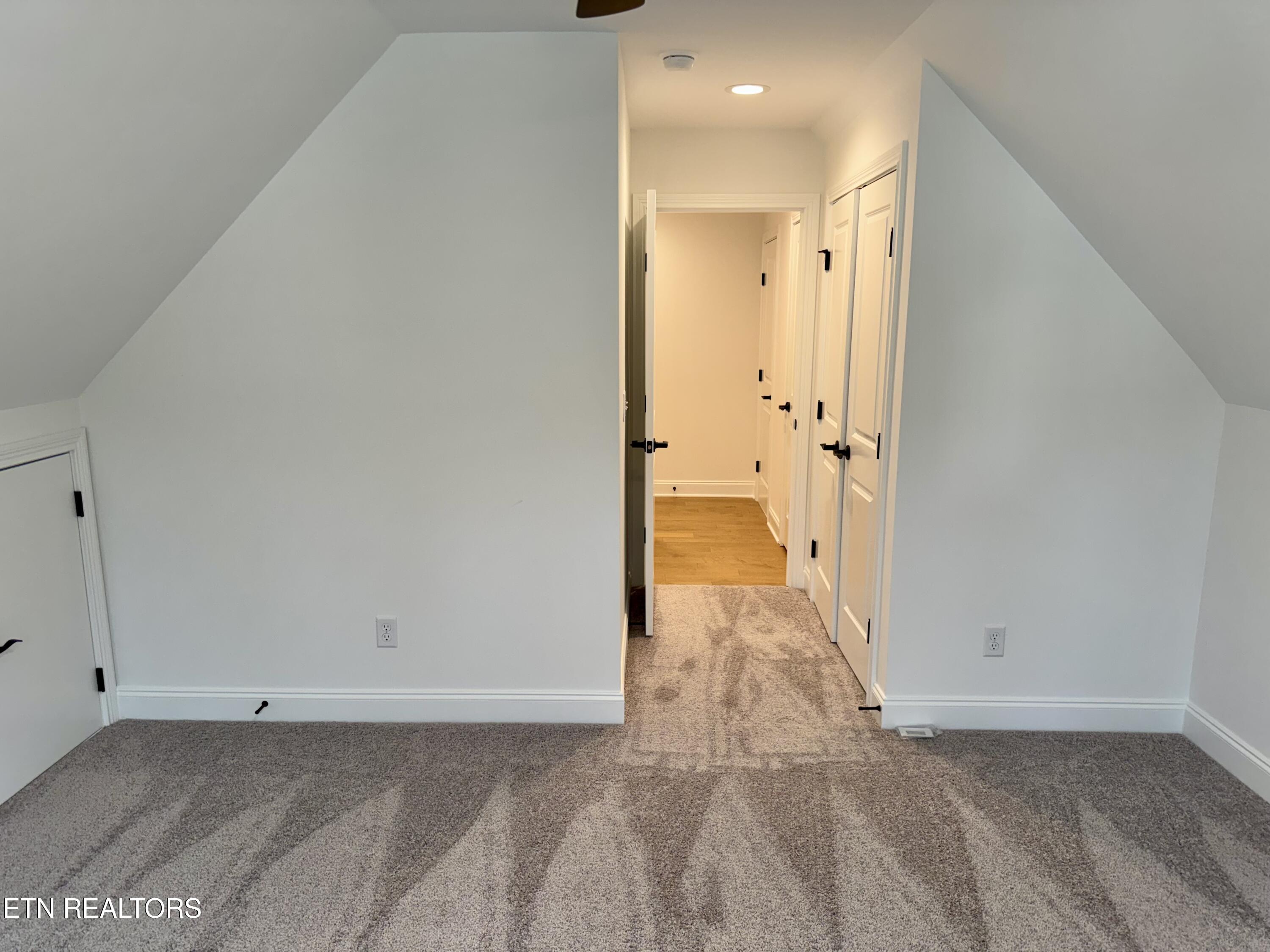 1128 Chardonnay Lane Knoxville TN 37932