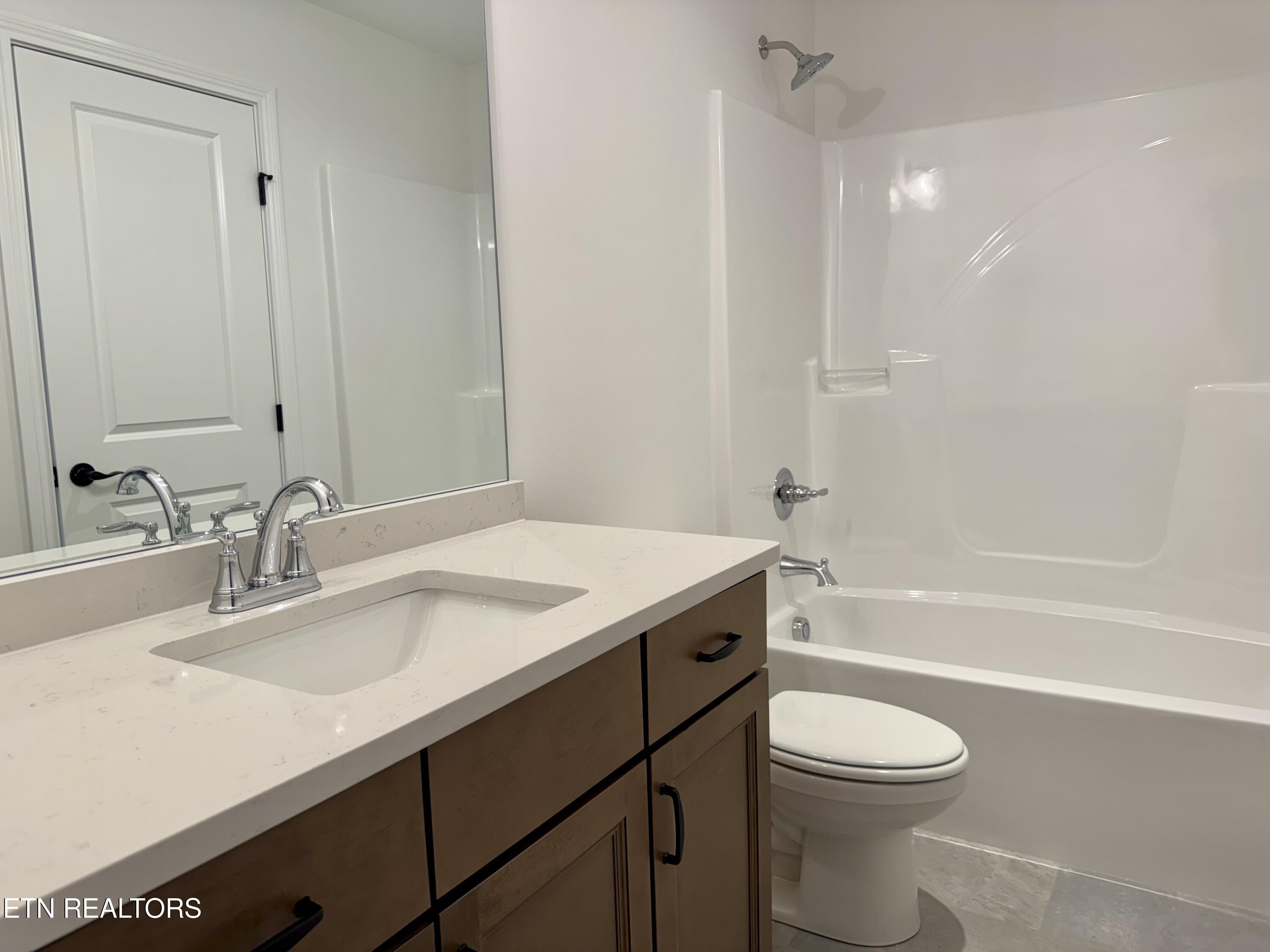 1128 Chardonnay Lane Knoxville TN 37932