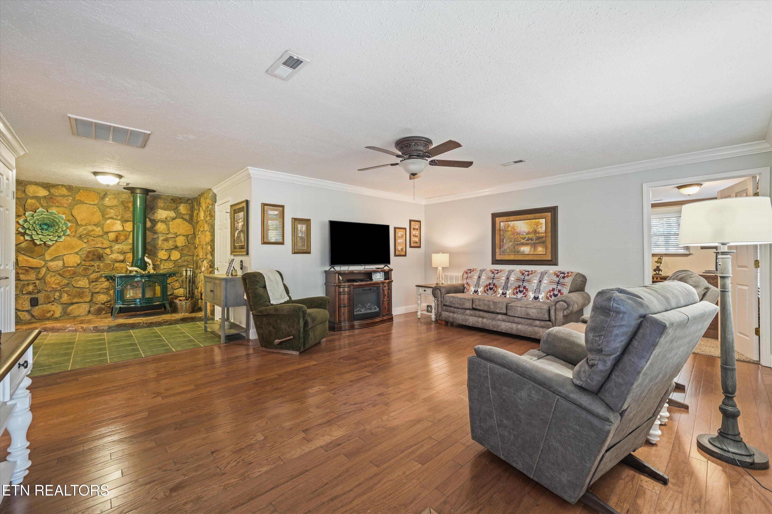 2805 Old Newport Highway Sevierville TN 37876