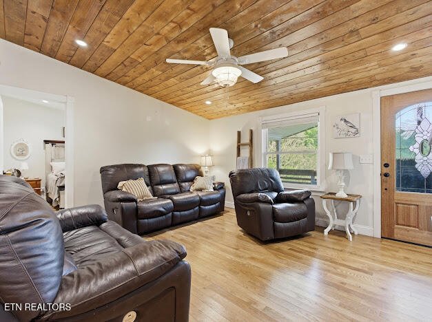 510 Sewanee Street Harriman TN 37748