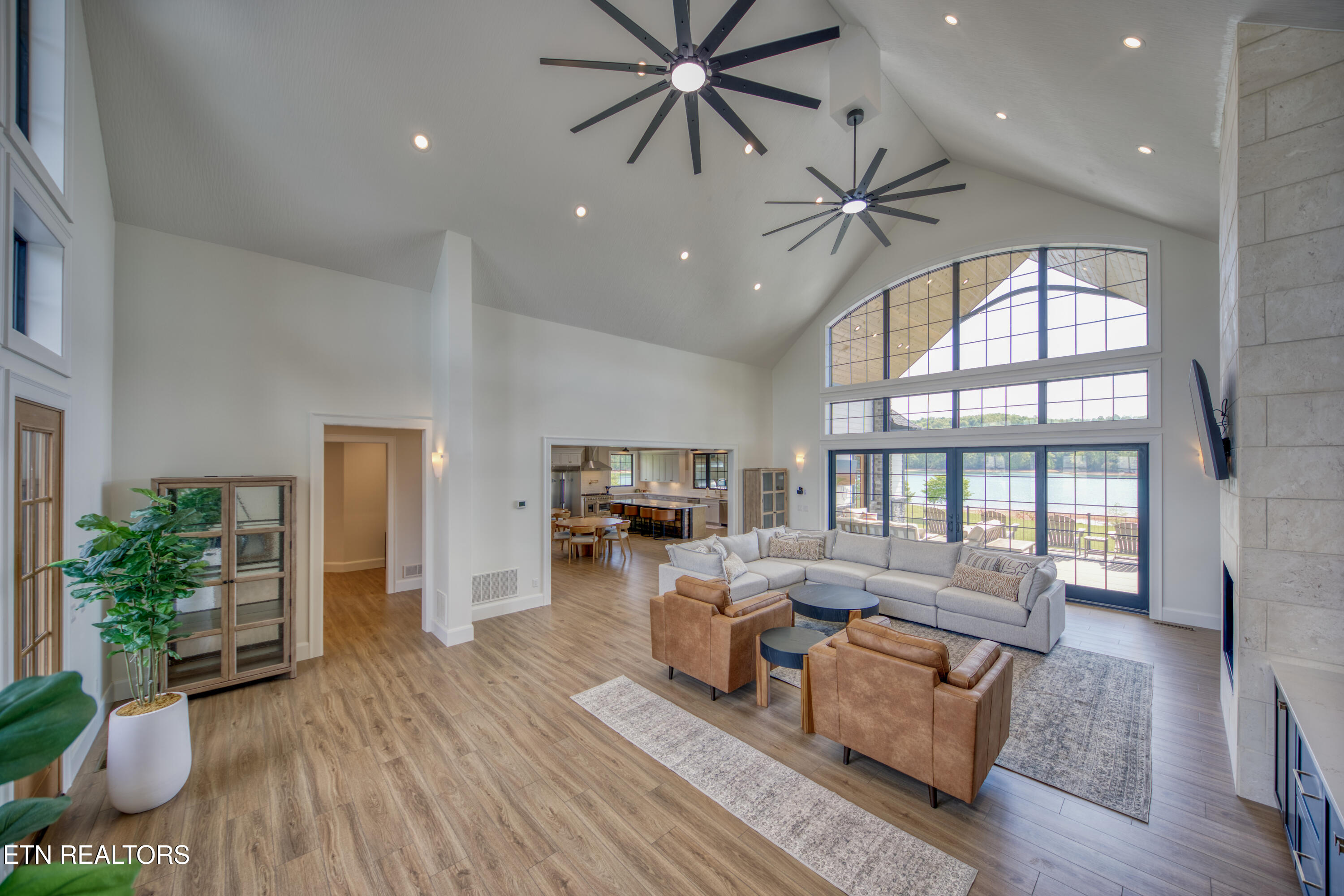 202 Crown Jewel Lane Lafollette TN 37766