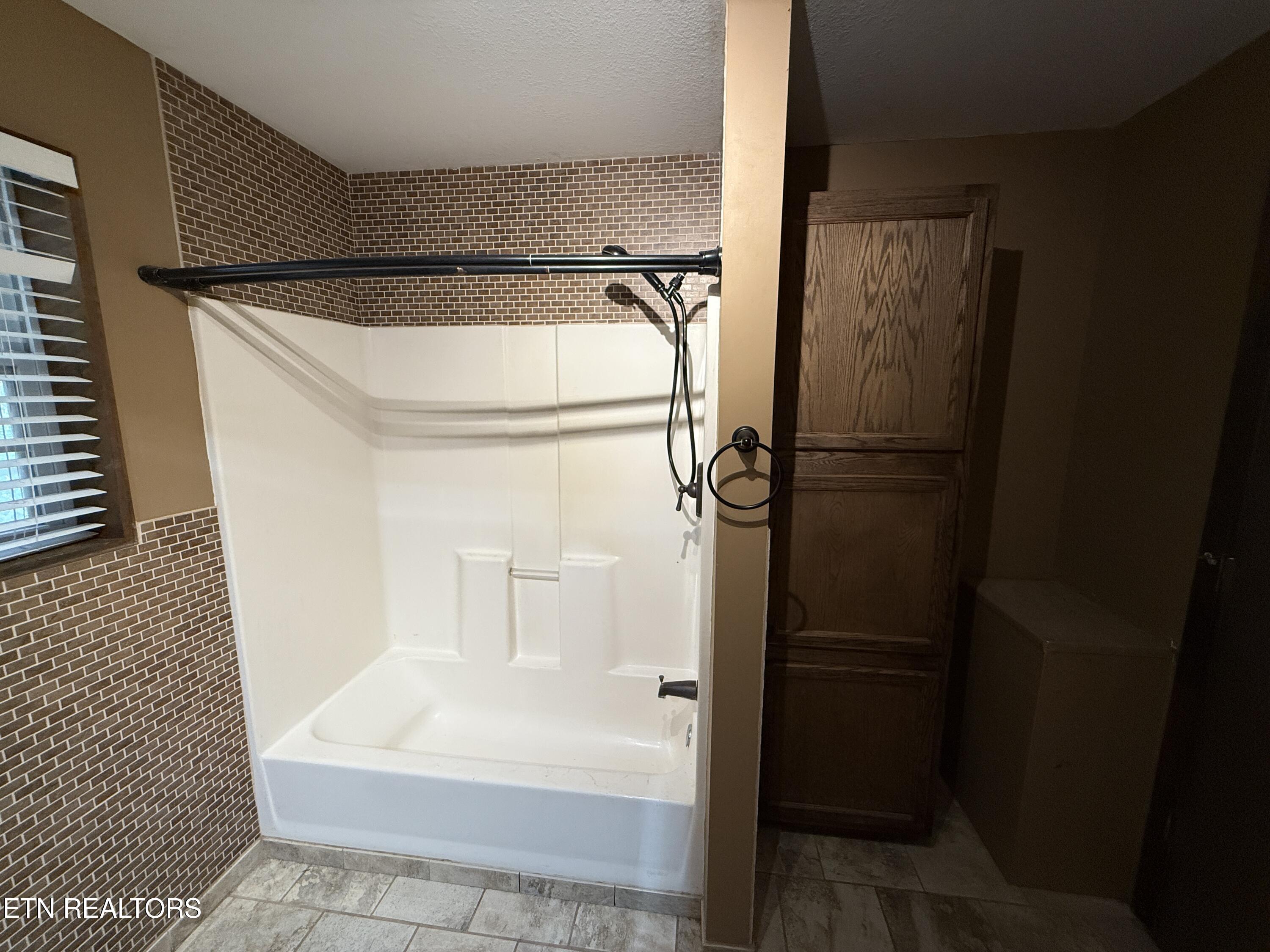 505 Mckinney Road Blaine TN 37709