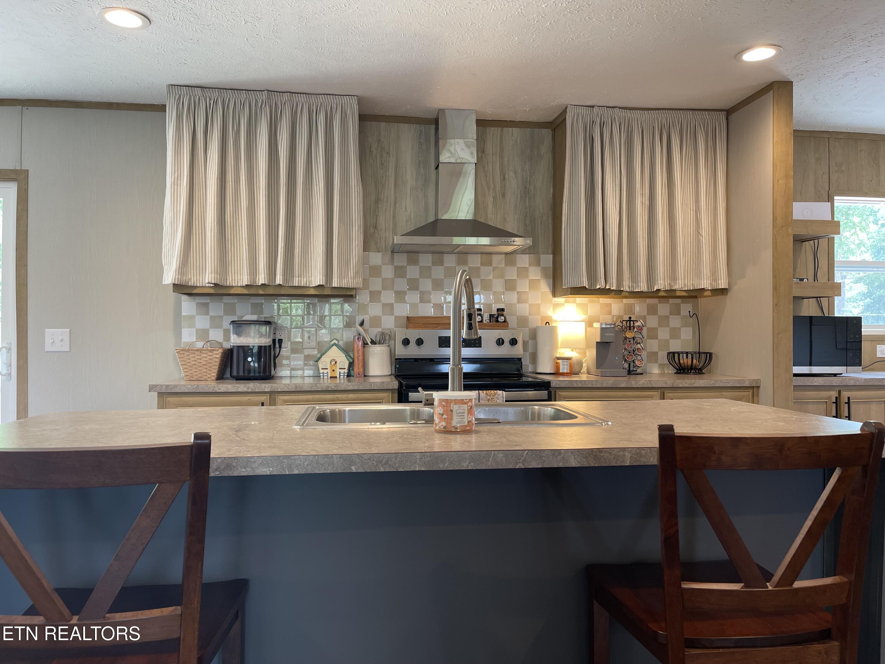 420 Lewallen Hollow Road Clinton TN 37716