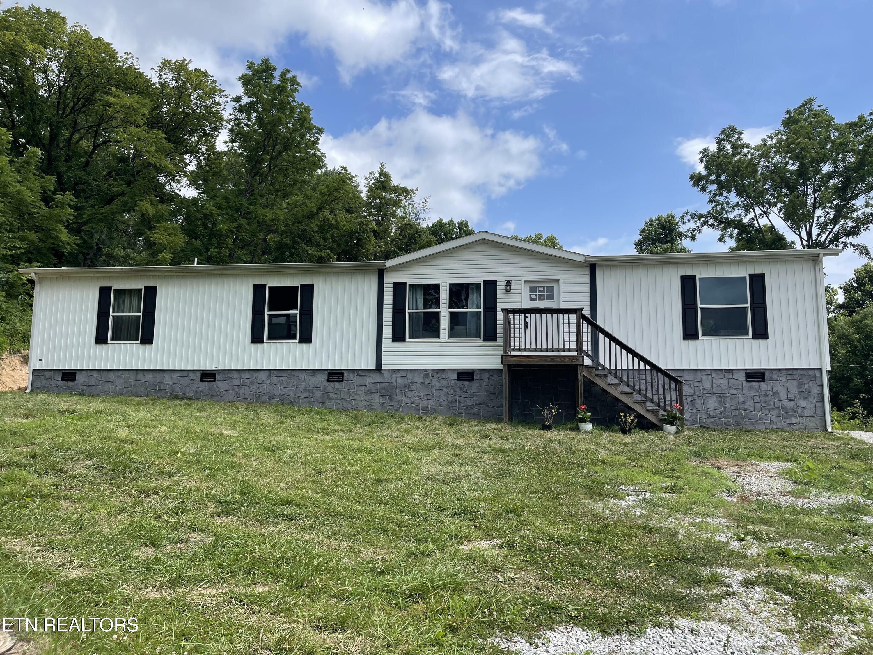 420 Lewallen Hollow Road Clinton TN 37716