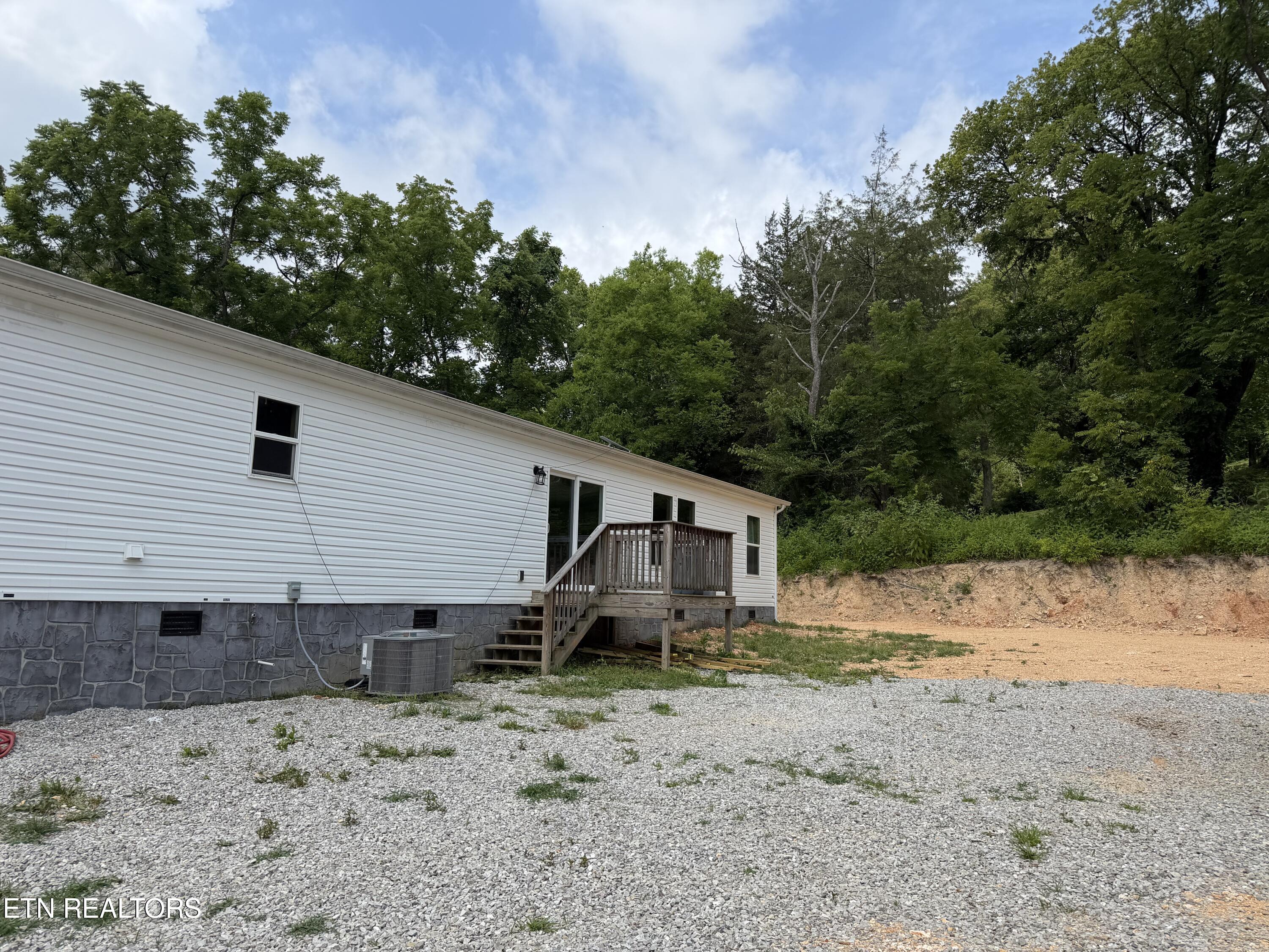 420 Lewallen Hollow Road Clinton TN 37716