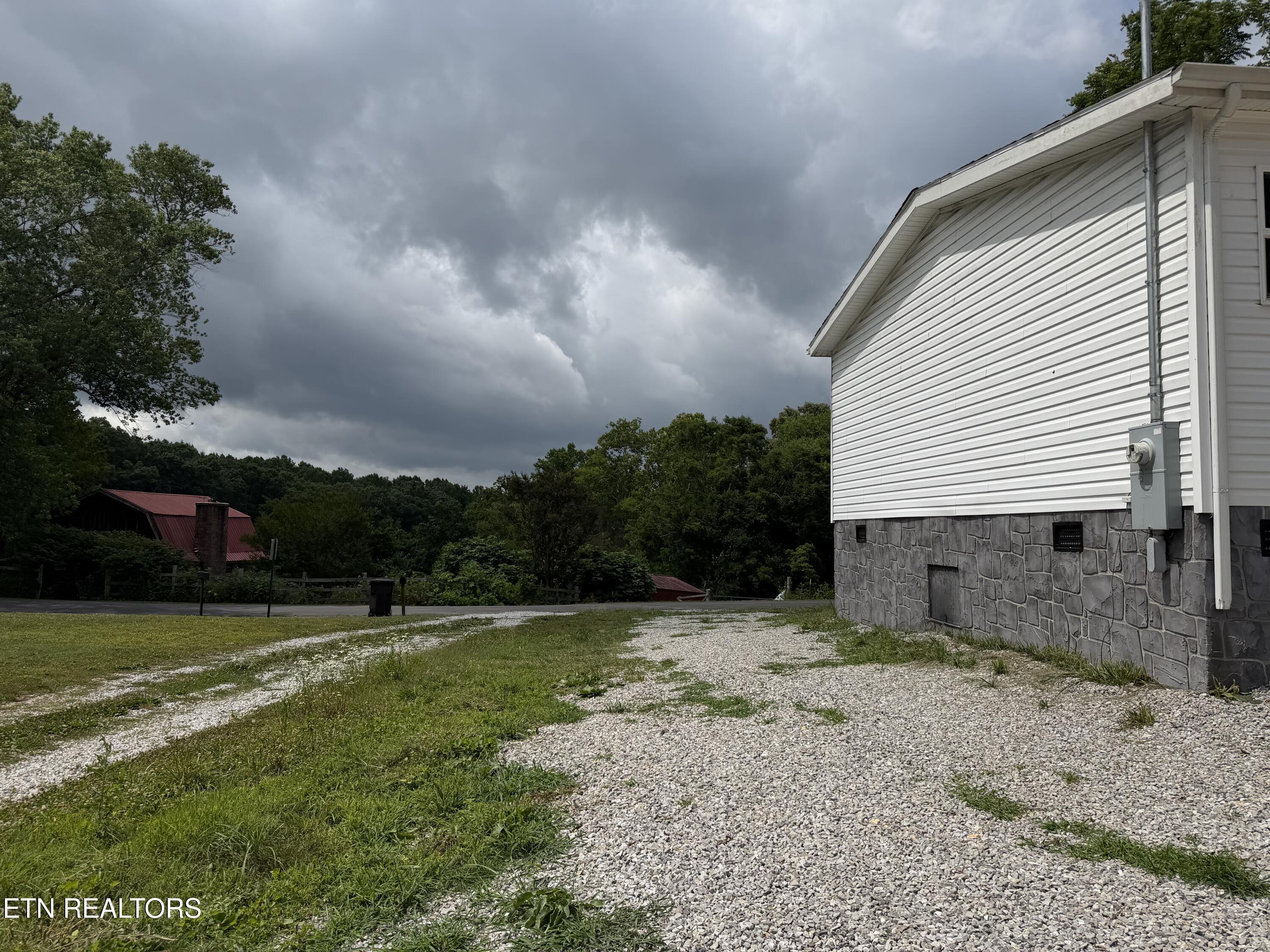 420 Lewallen Hollow Road Clinton TN 37716