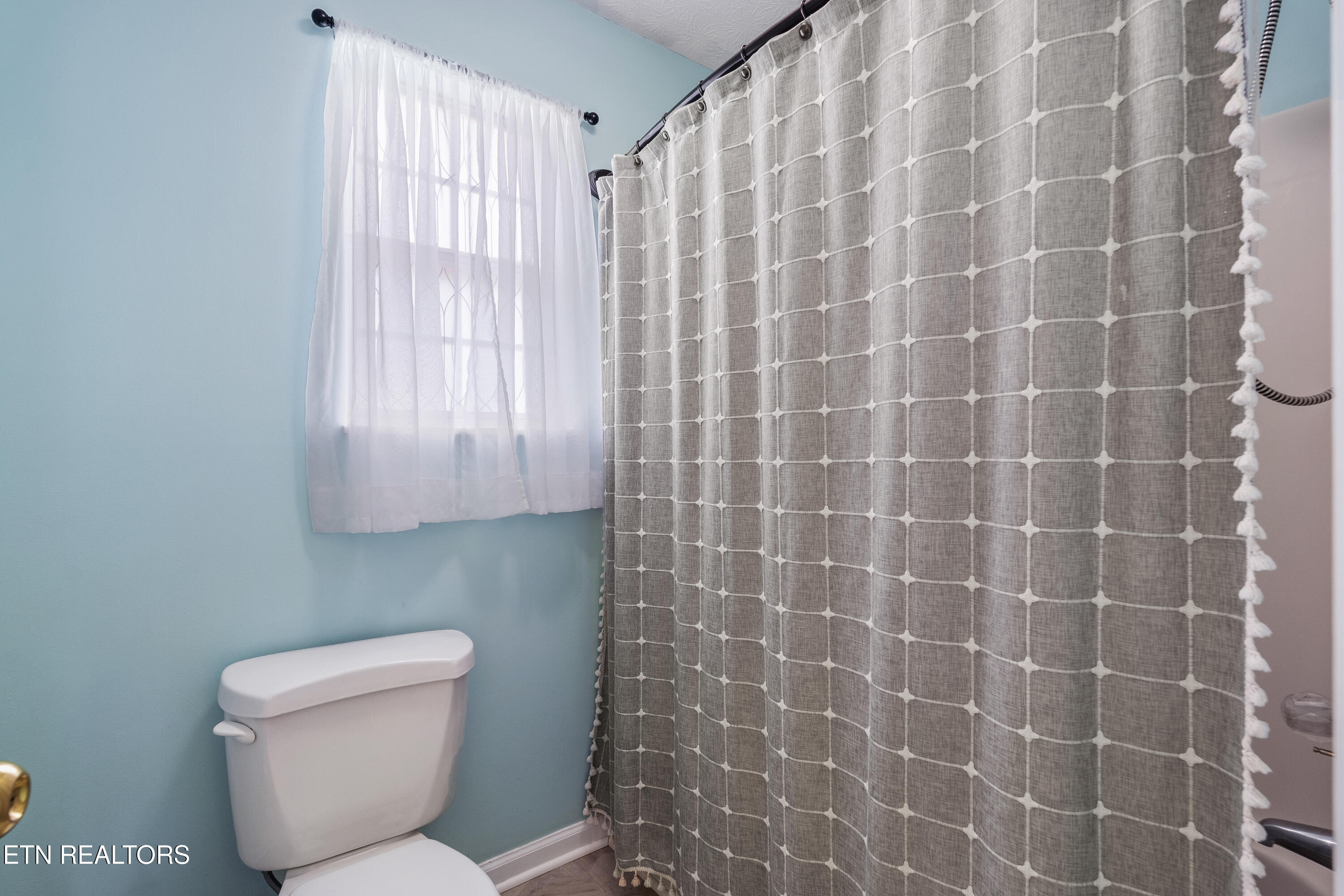 7019 Yellow Oak Lane Knoxville TN 37931