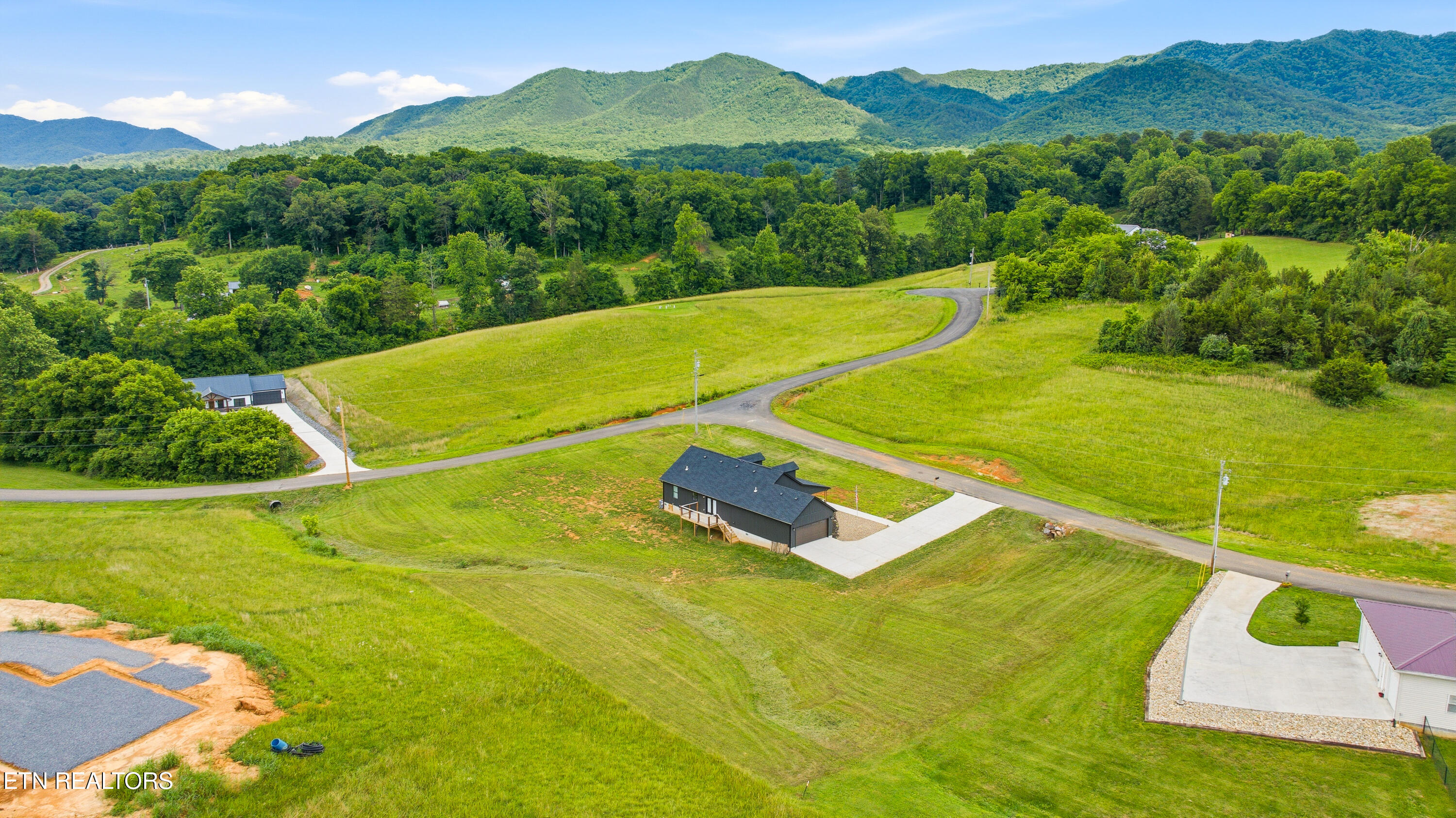 1607 Tranquility Ridge Drive Newport TN 37821