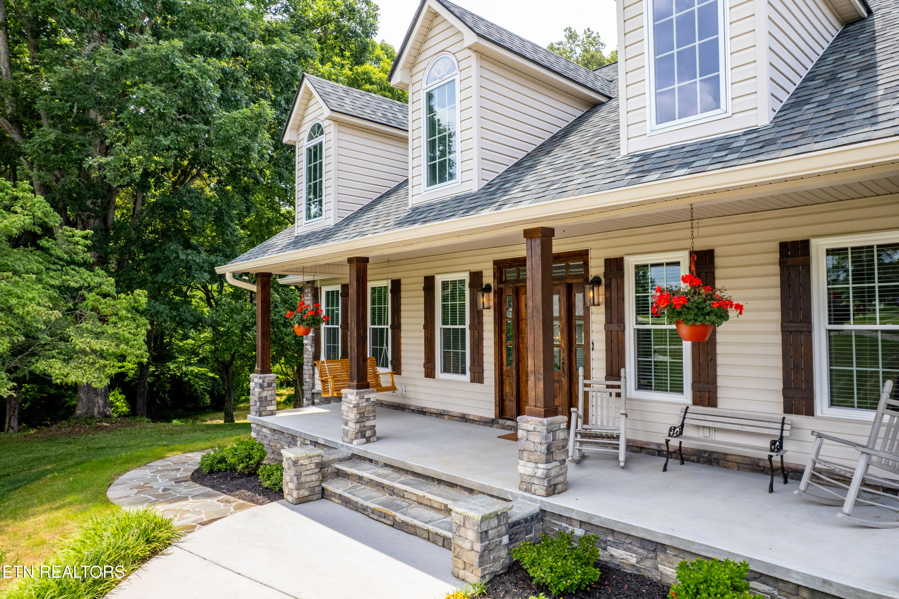 1225 Mountain View Road Lenoir City TN 37771