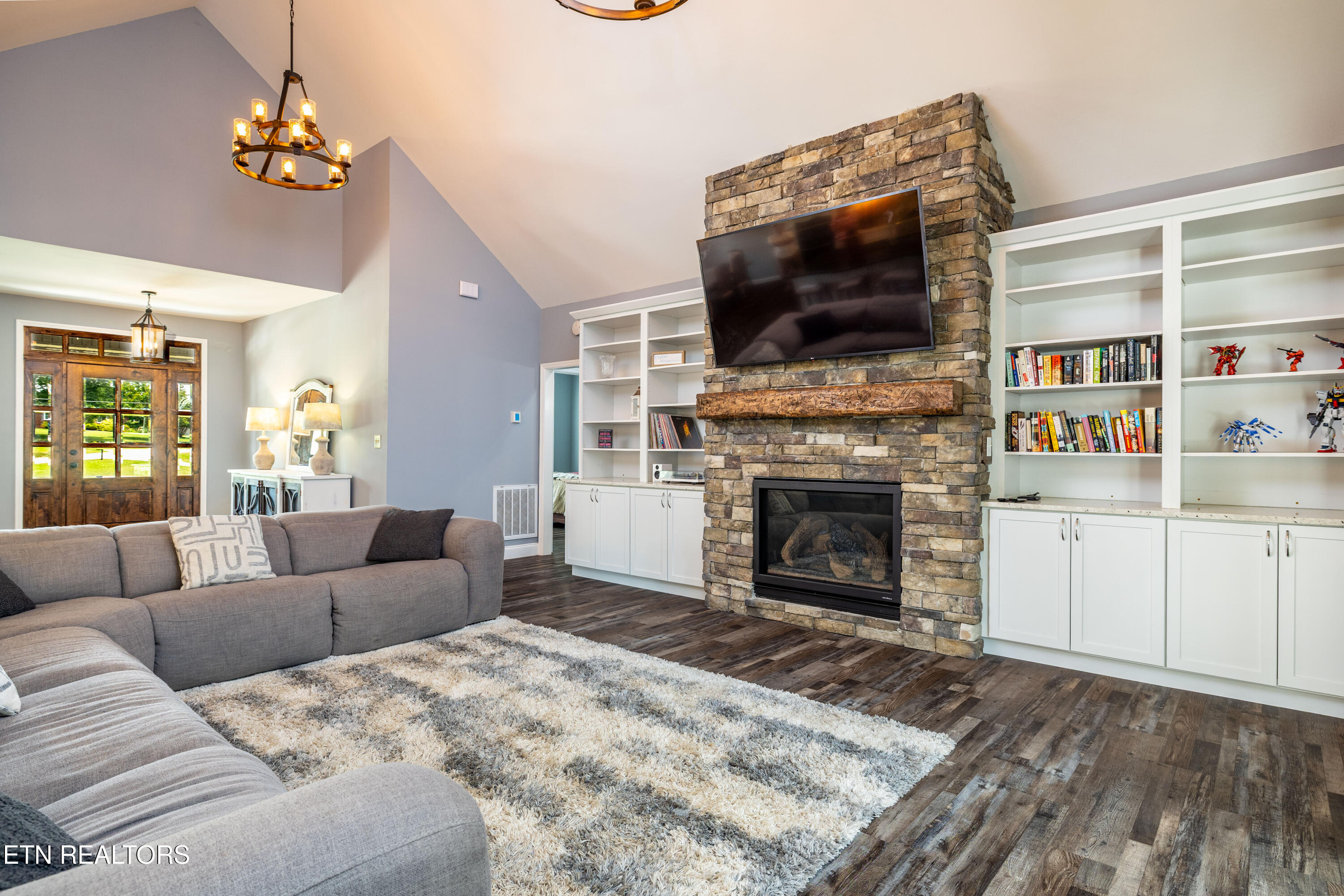 1225 Mountain View Road Lenoir City TN 37771