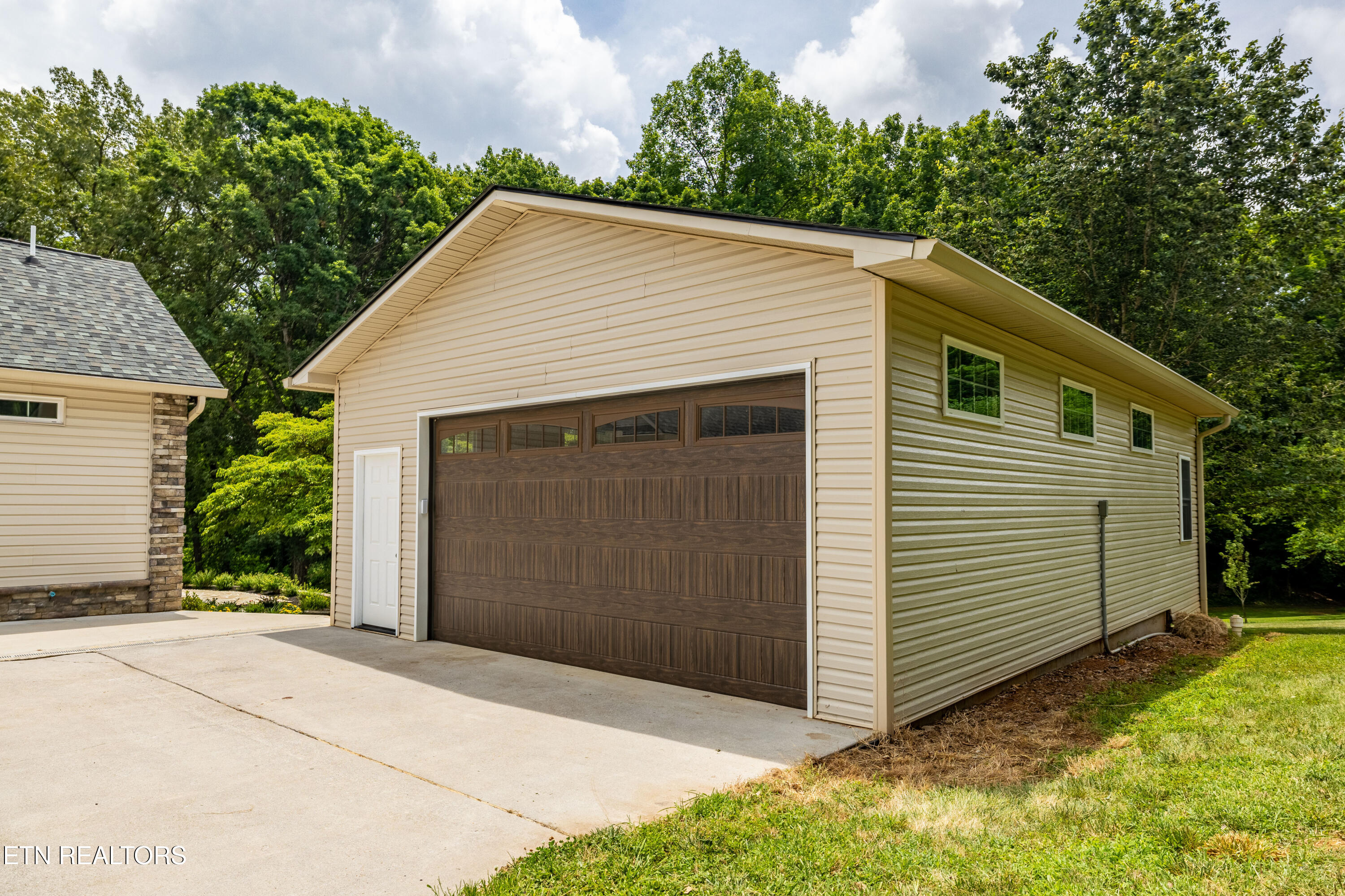 1225 Mountain View Road Lenoir City TN 37771